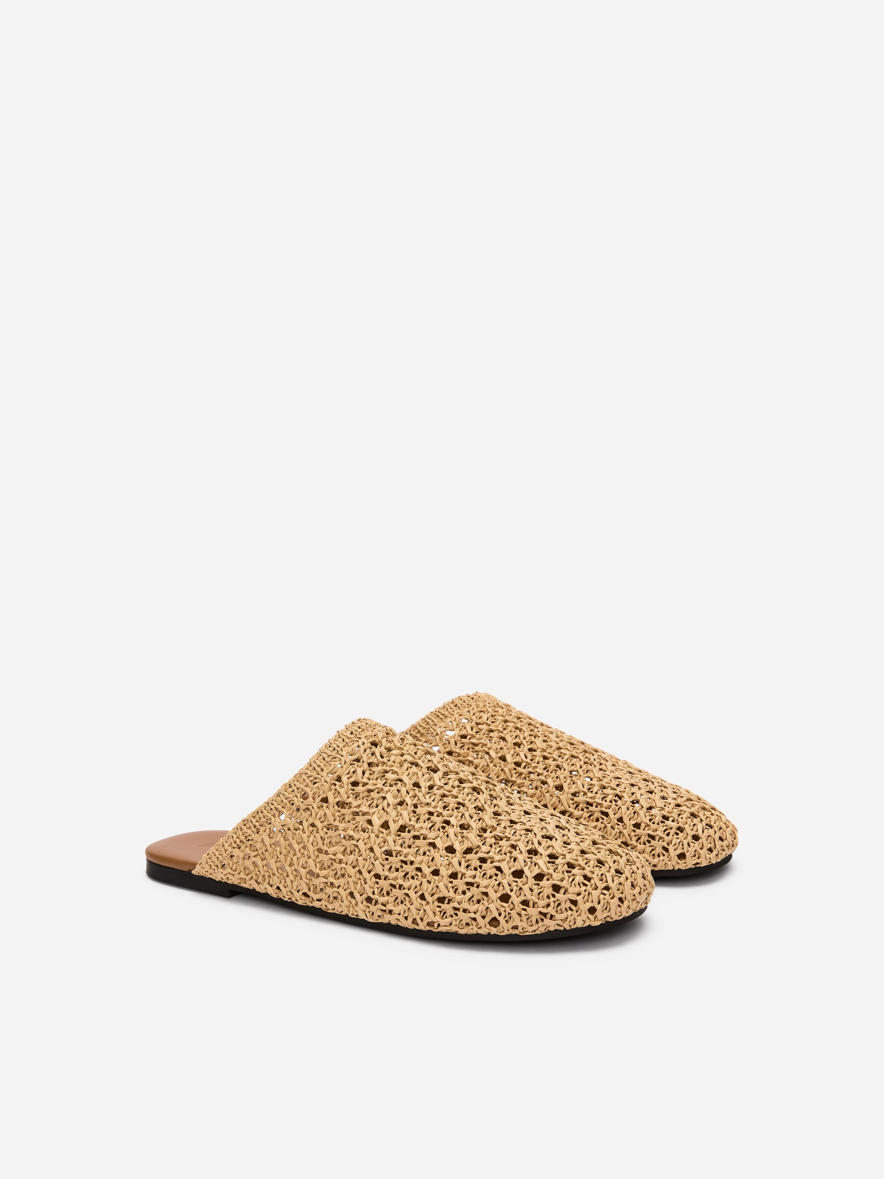 Crocheted Slippers - Beige - Women - StillMedia/DescriptiveStillLife - 2