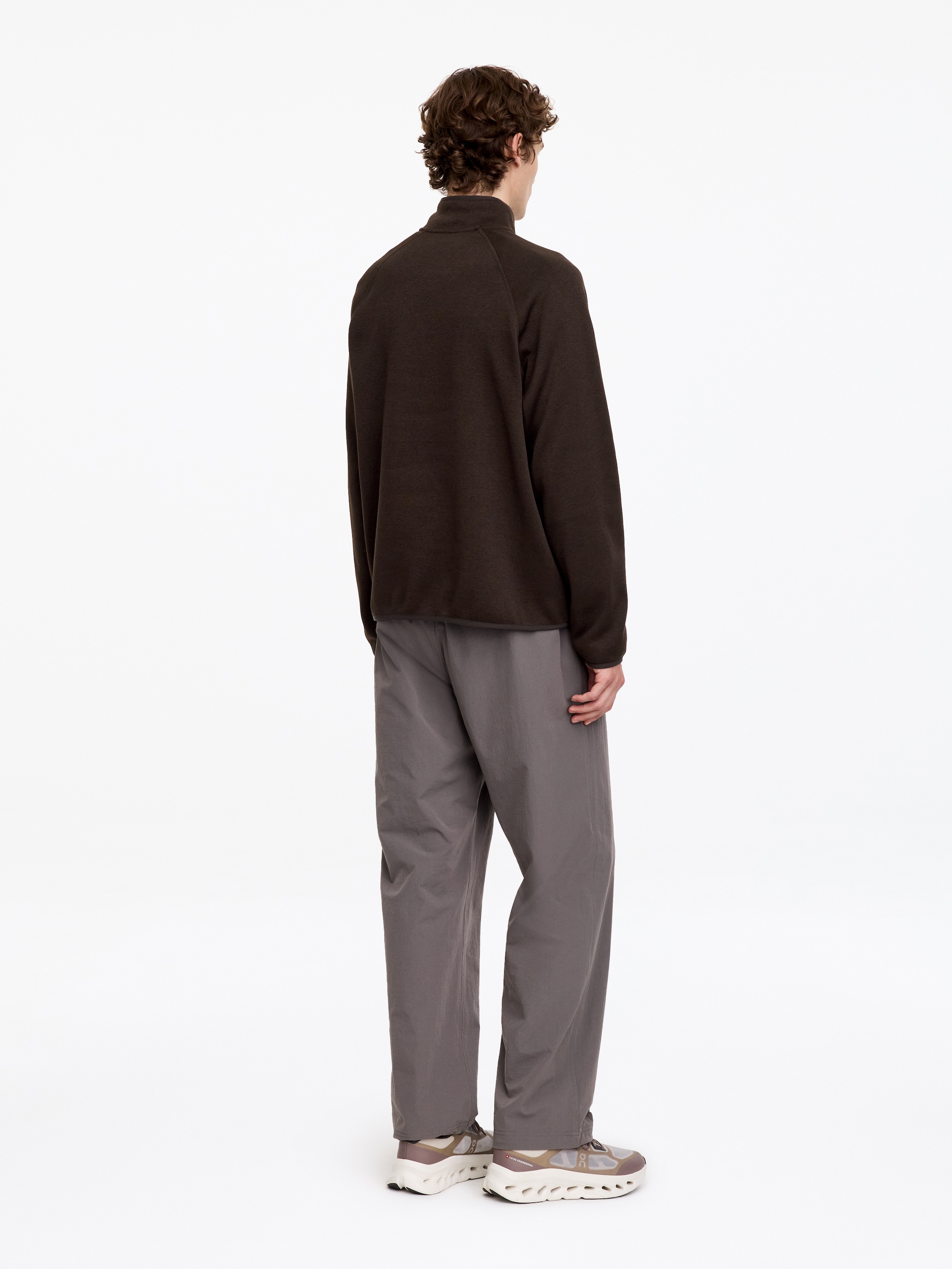 ARKET ACTIVE Half-Zip Jumper - Dark Brown - Regular fit - men - StillMedia/Lookbook - 2
