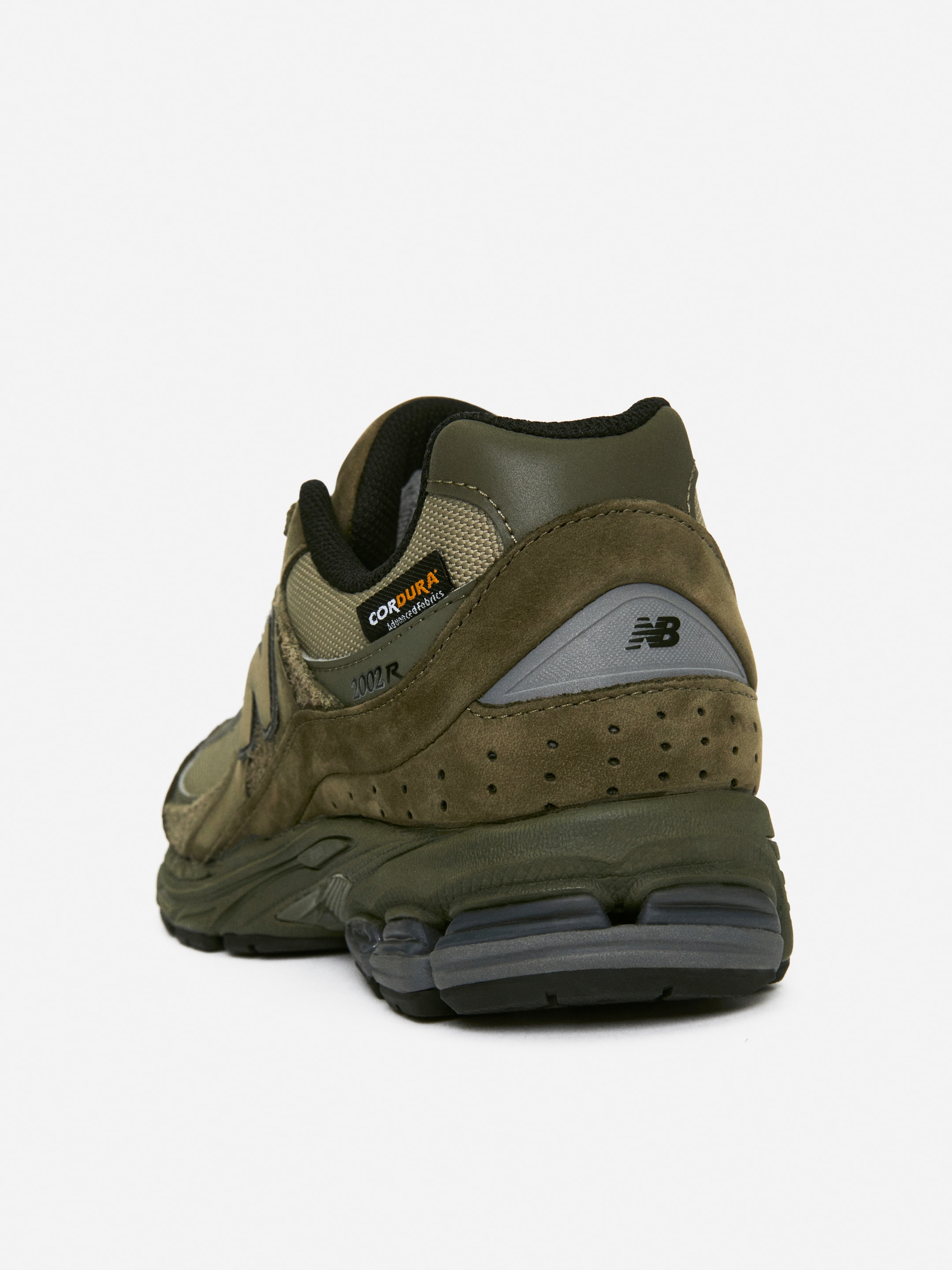 New Balance 2002R Trainers - Green - Women - StillMedia/DescriptiveStillLife - 1