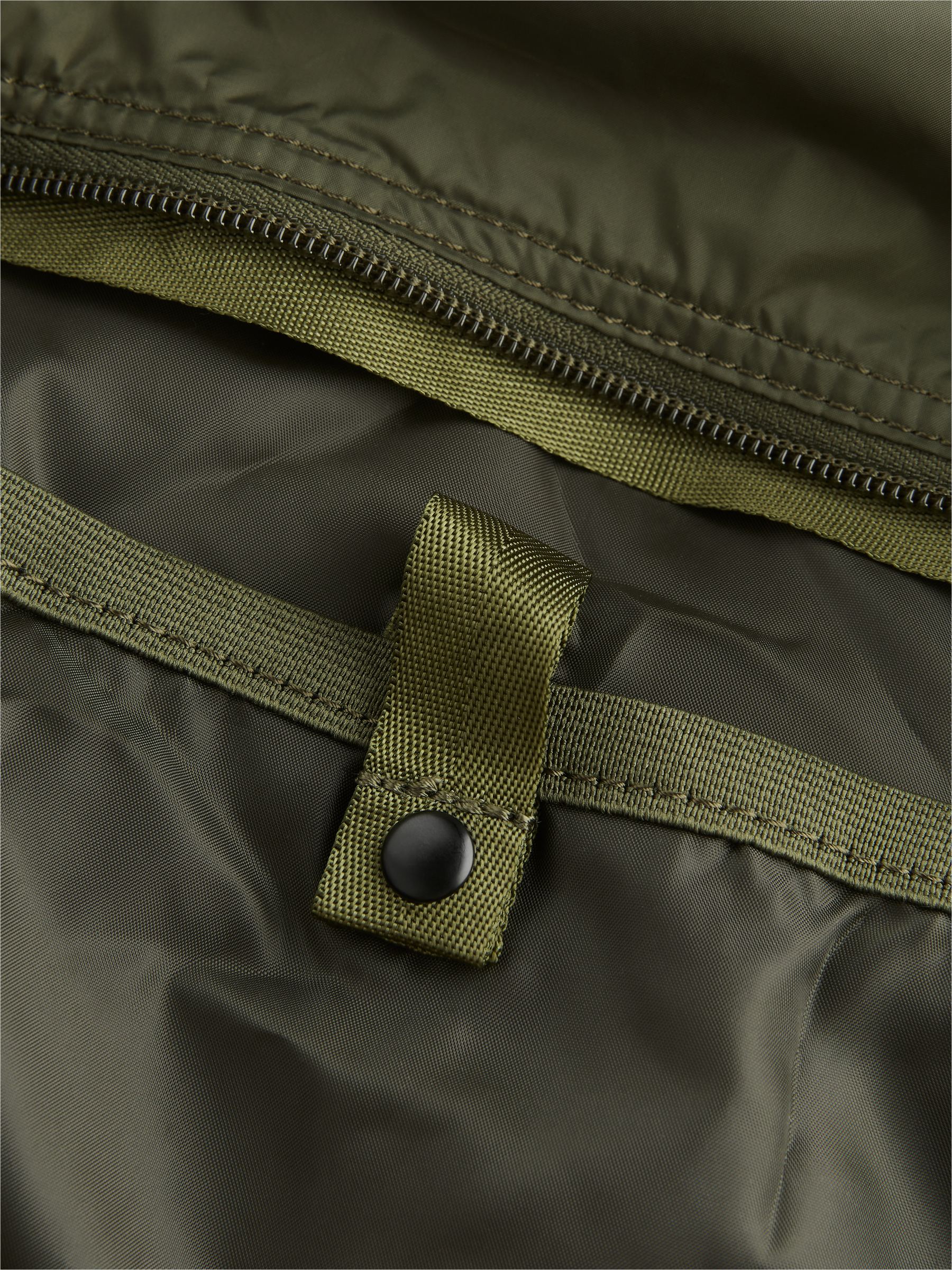 Mochila plegable para dos estilos diferentes - Verde - Travel - StillMedia/DescriptiveDetail - 4