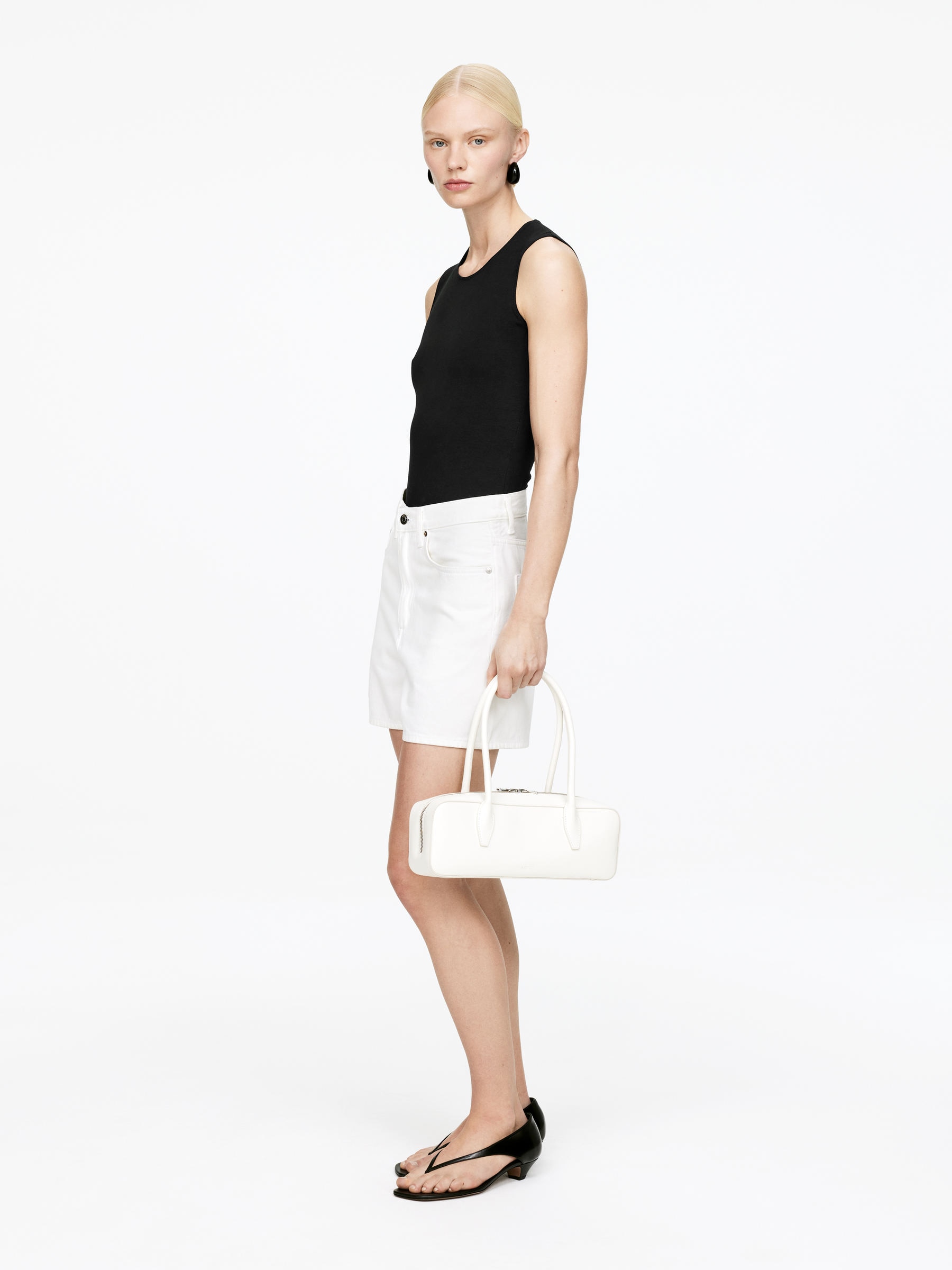 Sleeveless Bodysuit - Black - Slim fit - Women - StillMedia/Lookbook - 4