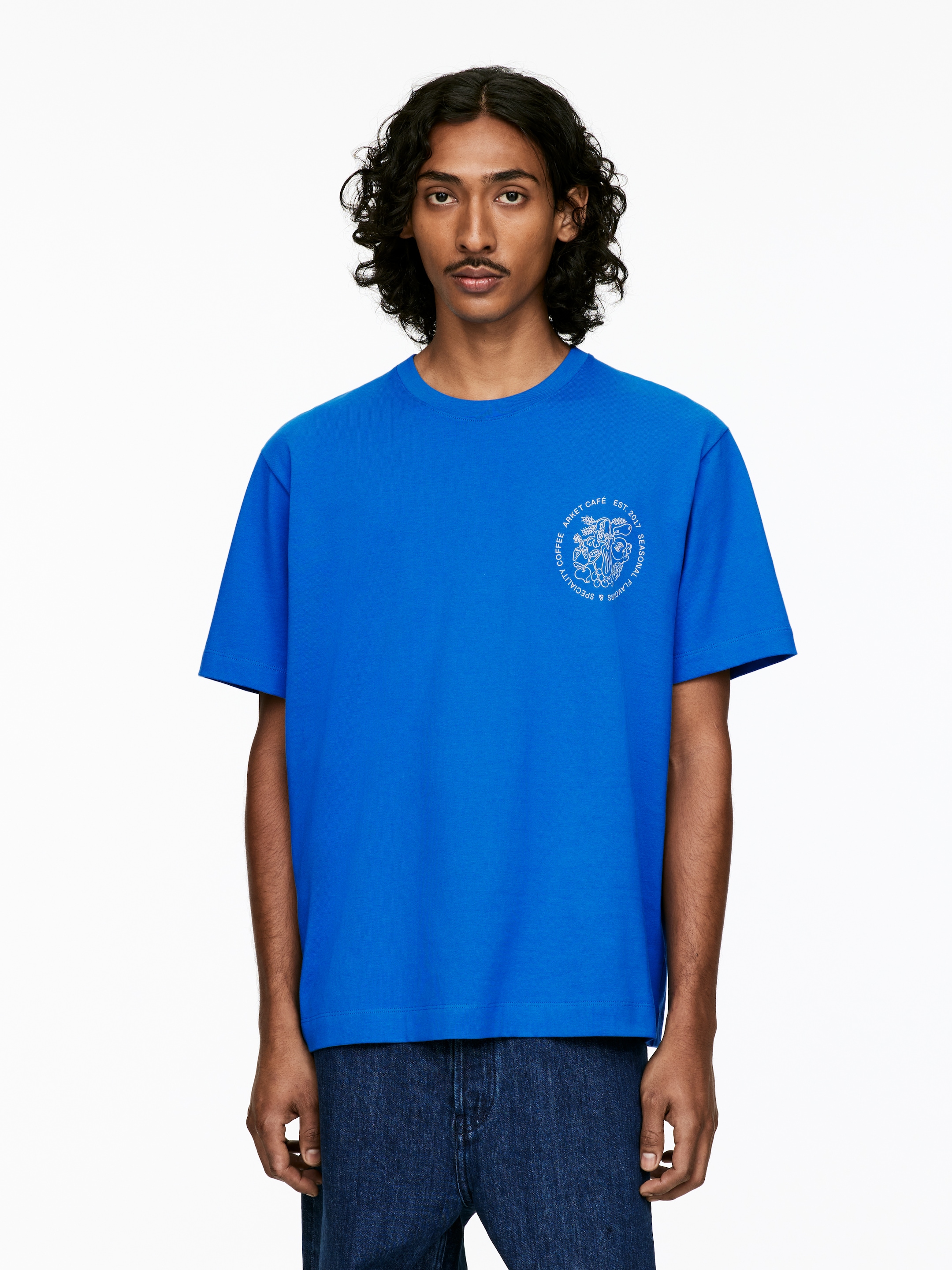 Visa större bild: ARKET CAFÉ t-shirt med tryck - Blå - HERR | H&M SE 1