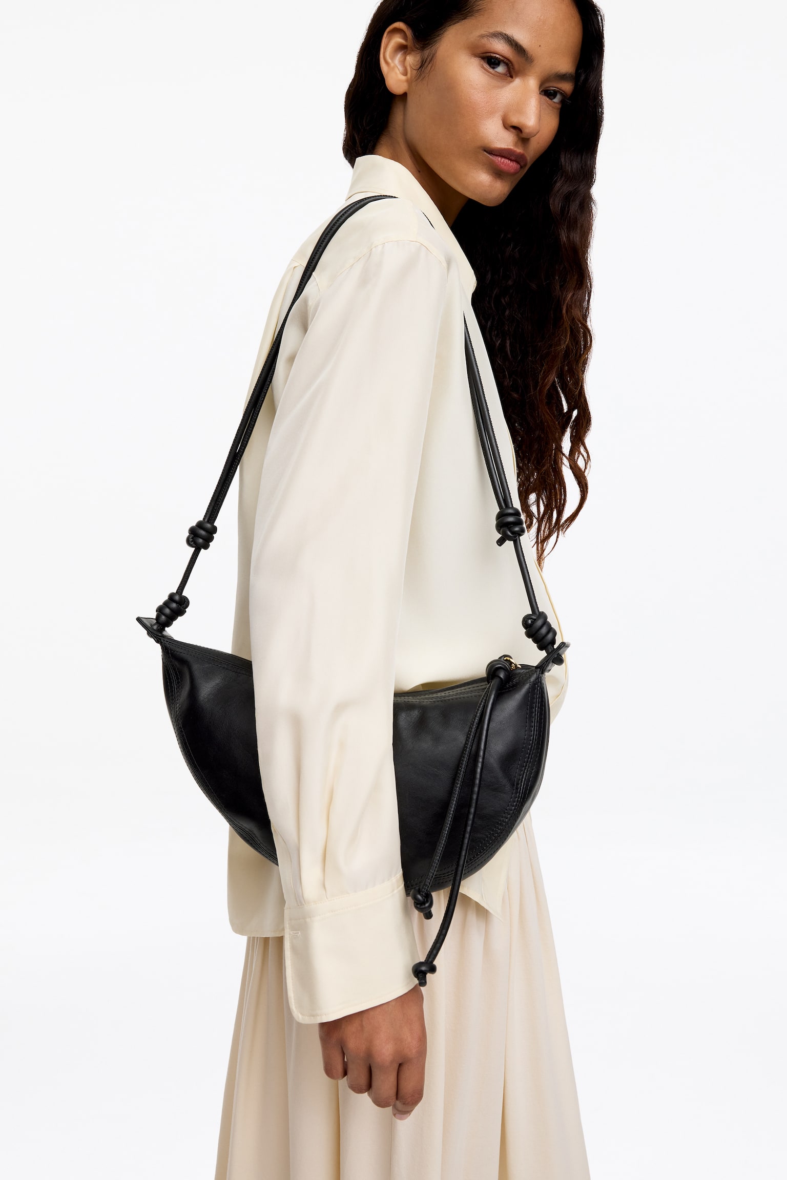 Skórzana torba w kształcie półksiężyca - Czarny/Beżowy - 2