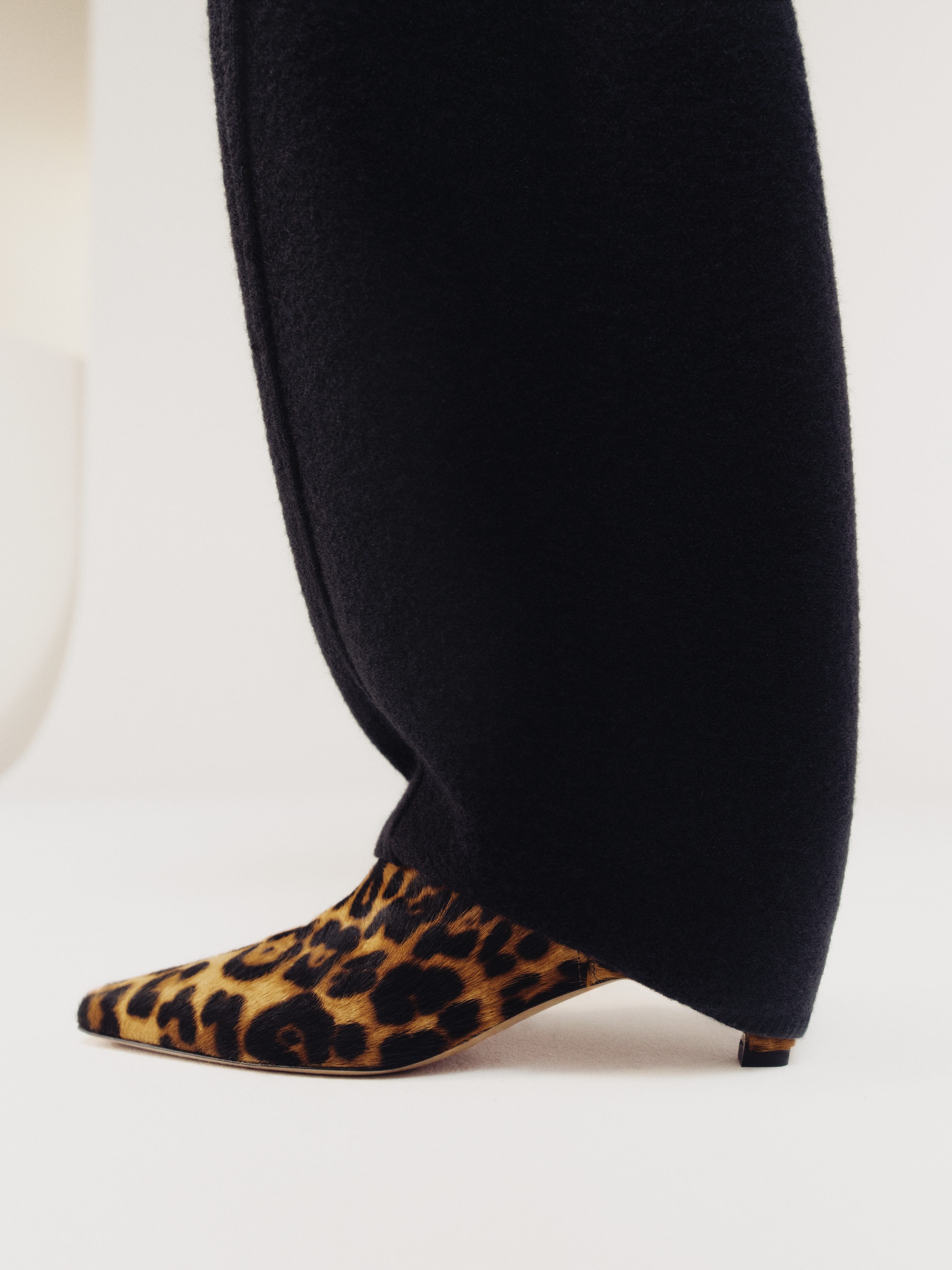 Stiefelette in Ponyhaaroptik - Beige/Schwarz - Women - StillMedia/Environmental - 1