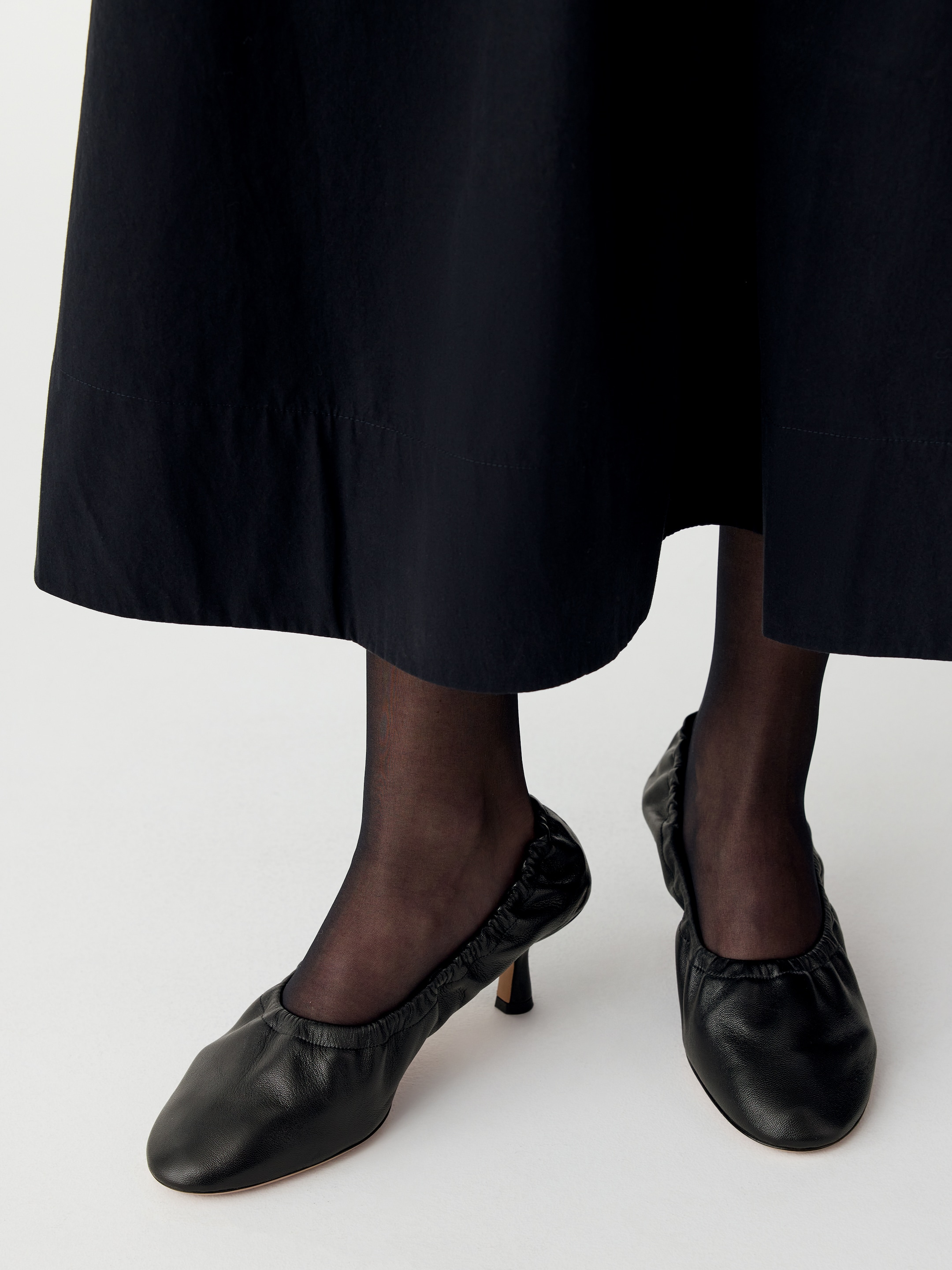 Czółenka z marszczeniami - Szarobrązowy - women - StillMedia/Lookbook - 5