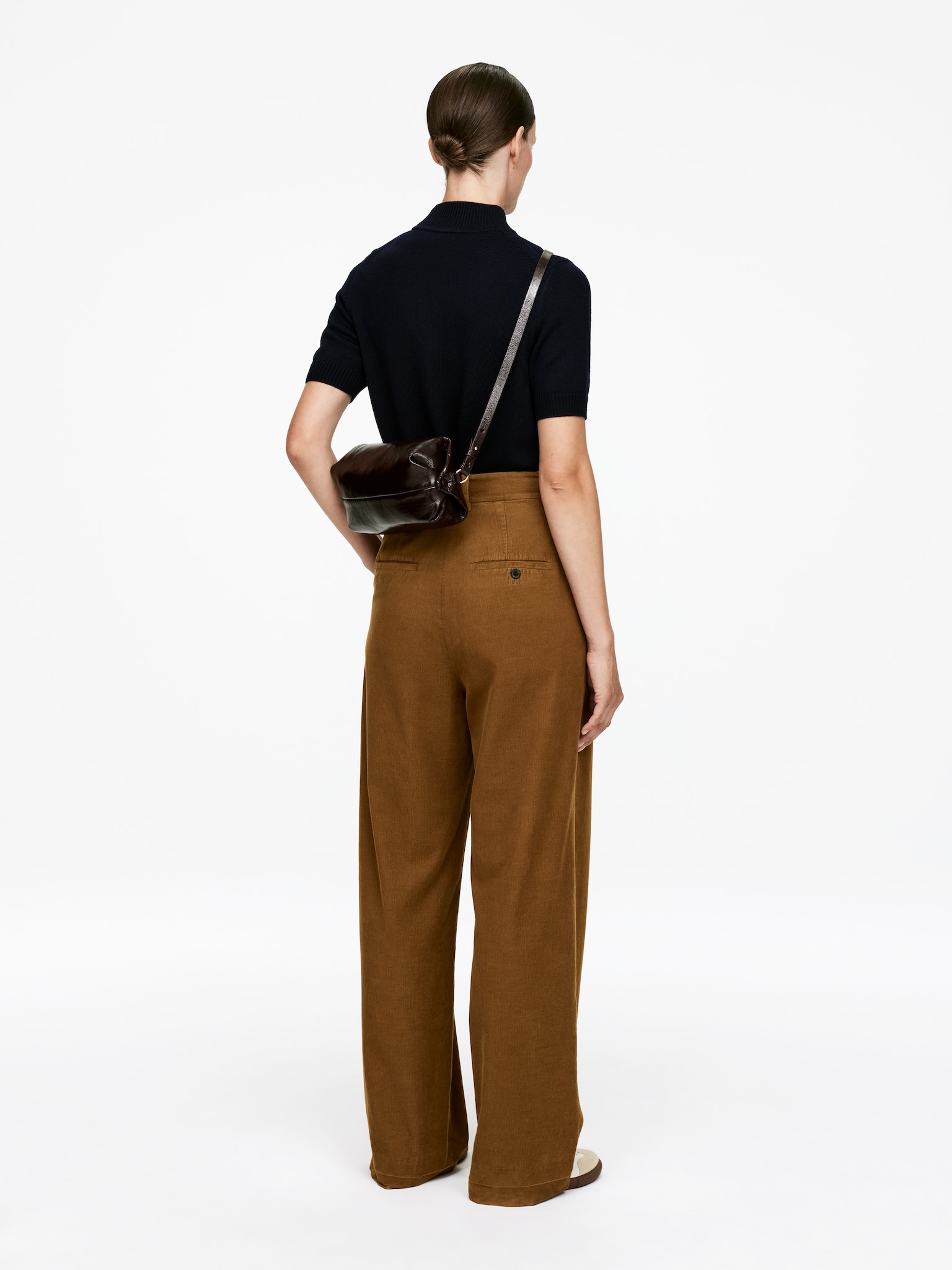 High-Waist Corduroy Trousers - Brown/Black - 5