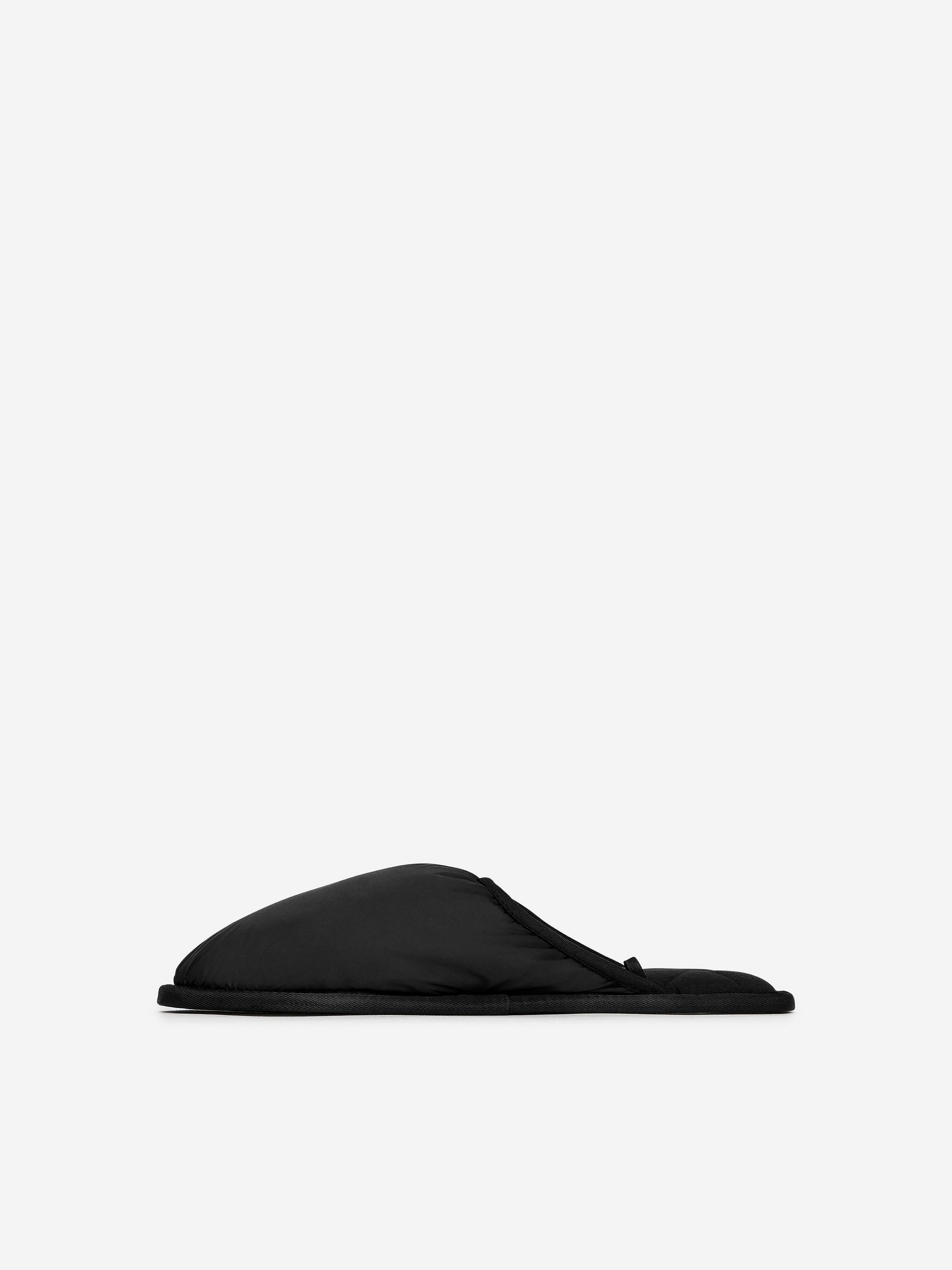 Padded Lounge Slippers - Black - Men - StillMedia/DescriptiveStillLife - 3