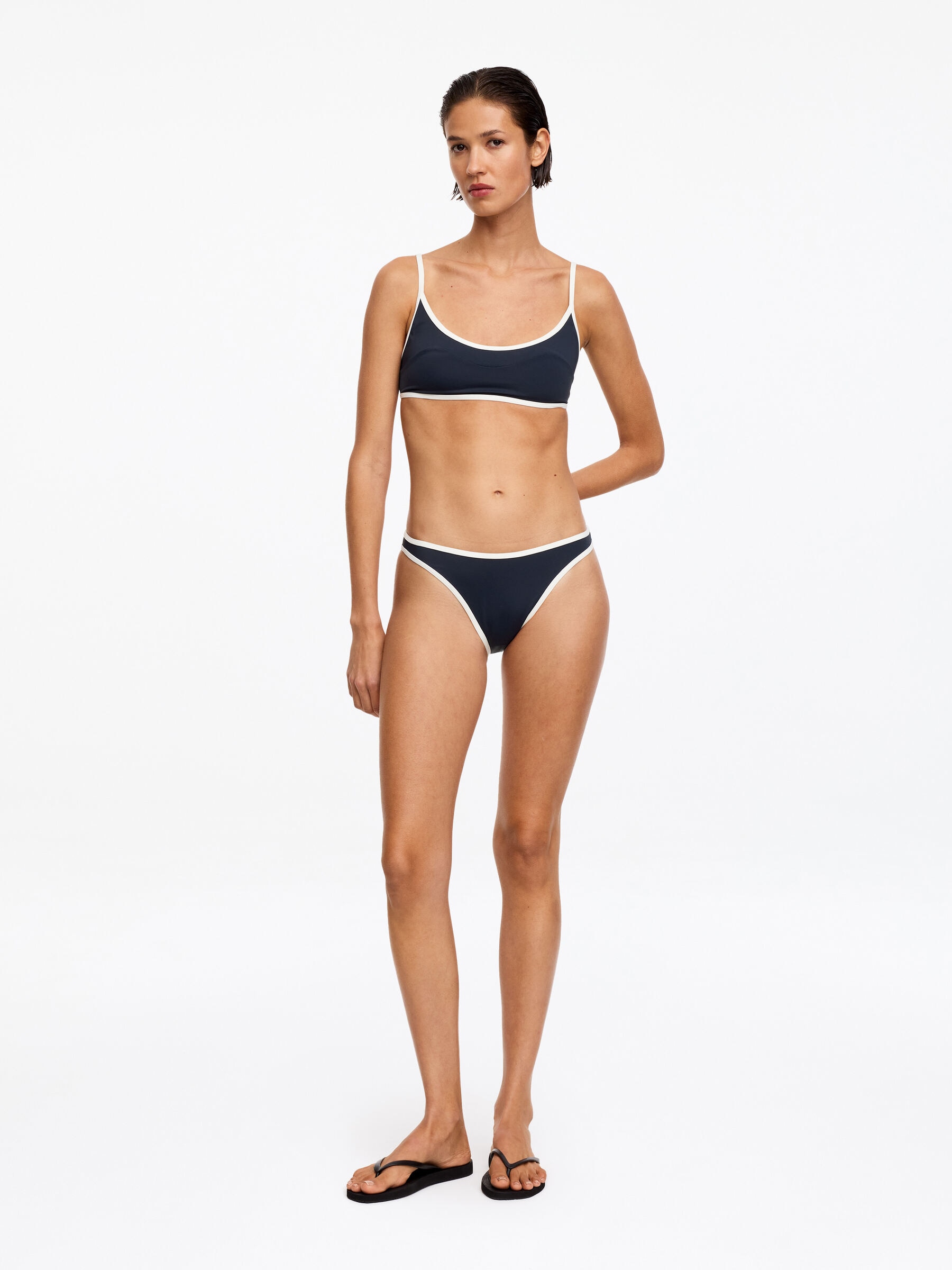Bikinitopp med kantband - Marinblå - Women - StillMedia/Lookbook - 7