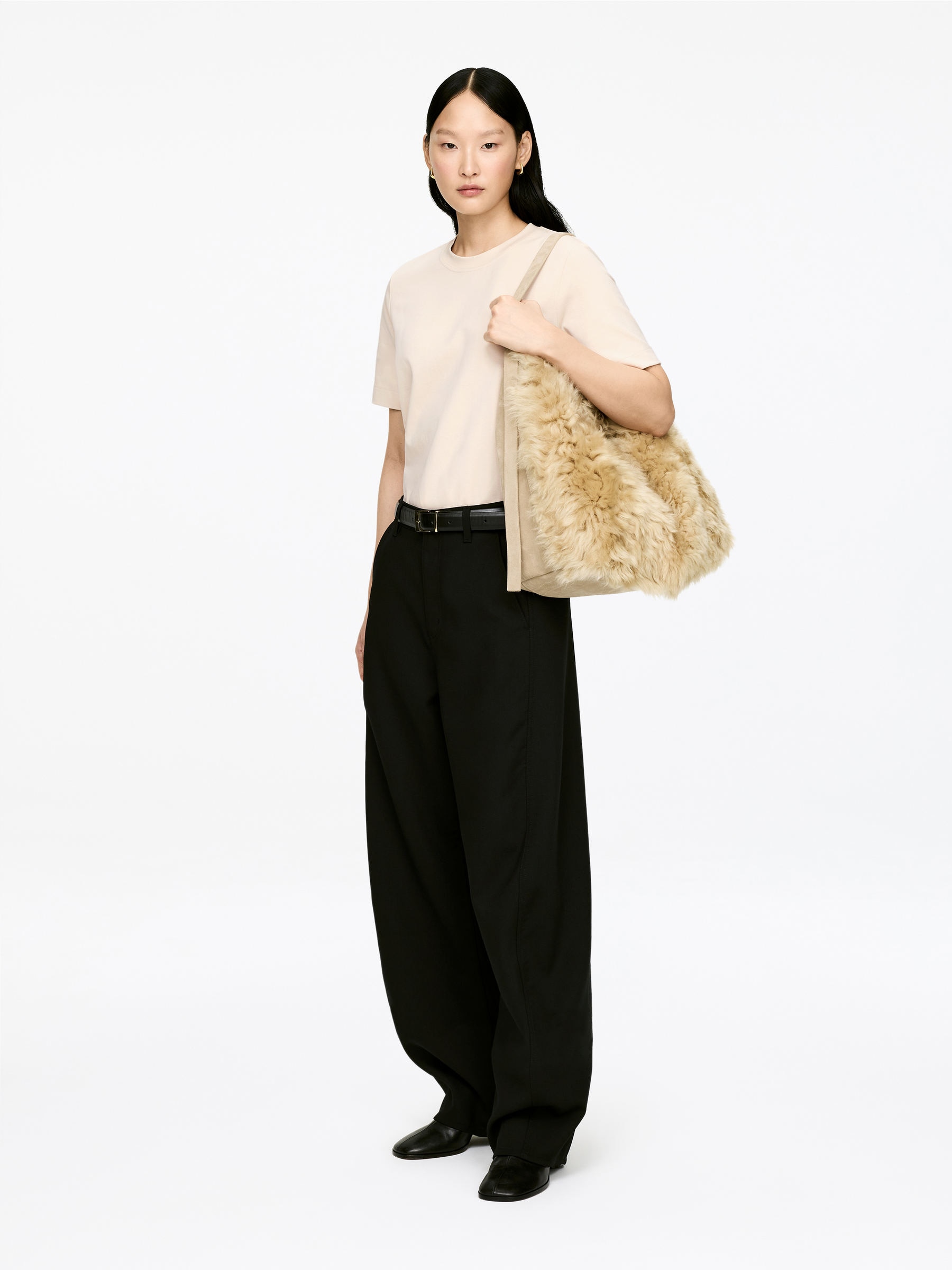 PEARL Heavyweight T-Shirt - Light Beige - Regular fit - Women - StillMedia/Lookbook - 4