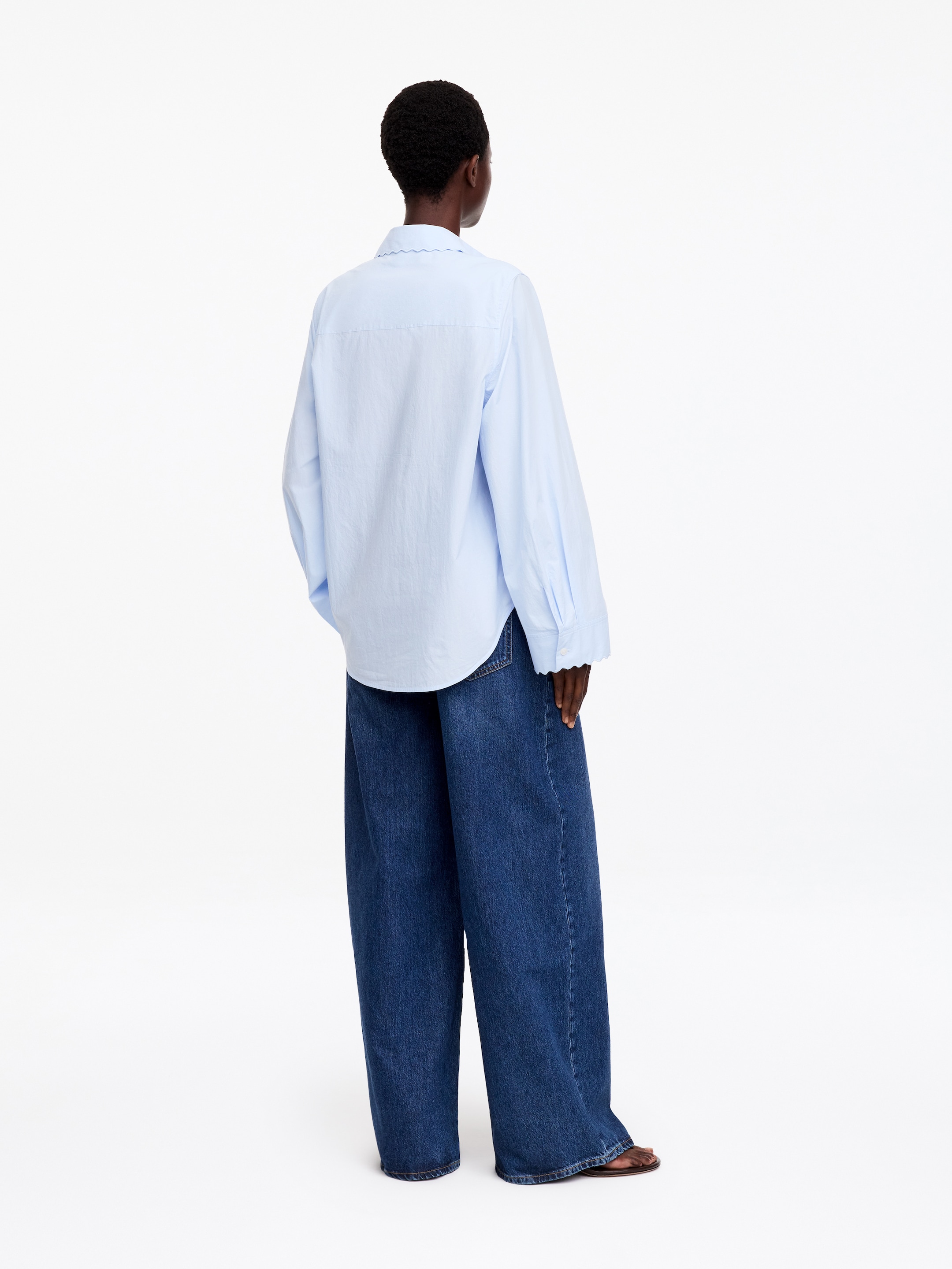 Scallop-Detail Shirt - Light Blue - Regular fit - women - StillMedia/Lookbook - 4
