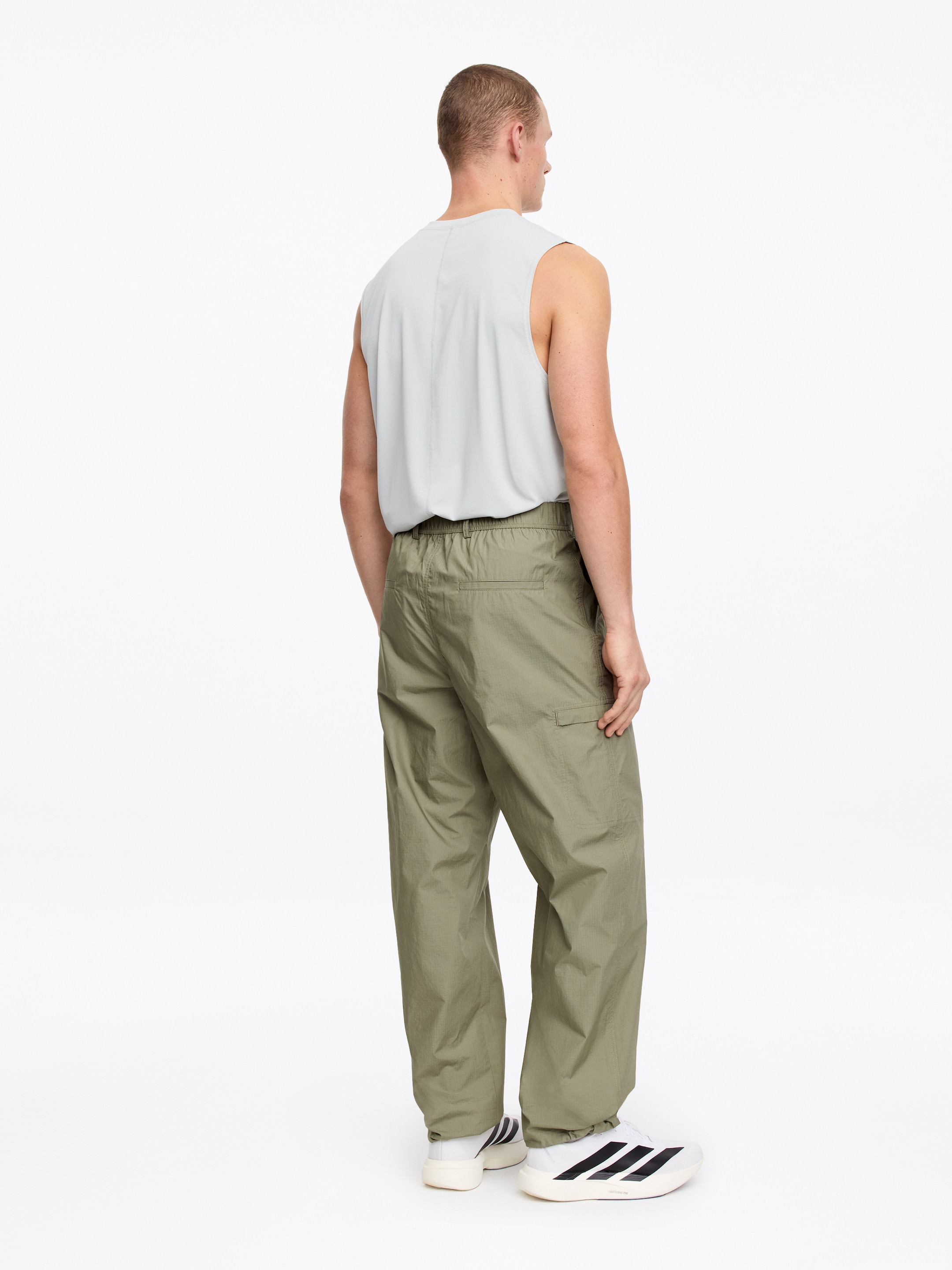Pantalon cargo ARKET ACTIVE - Kaki - Regular fit - Homme - StillMedia/Lookbook - 4