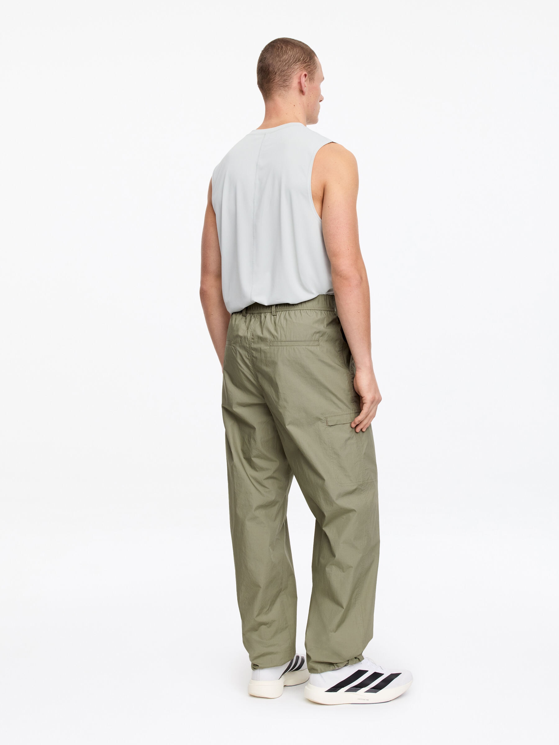 ARKET ACTIVE | Cargobyxor - Kaki - Regular fit - Men - StillMedia/Lookbook - 4