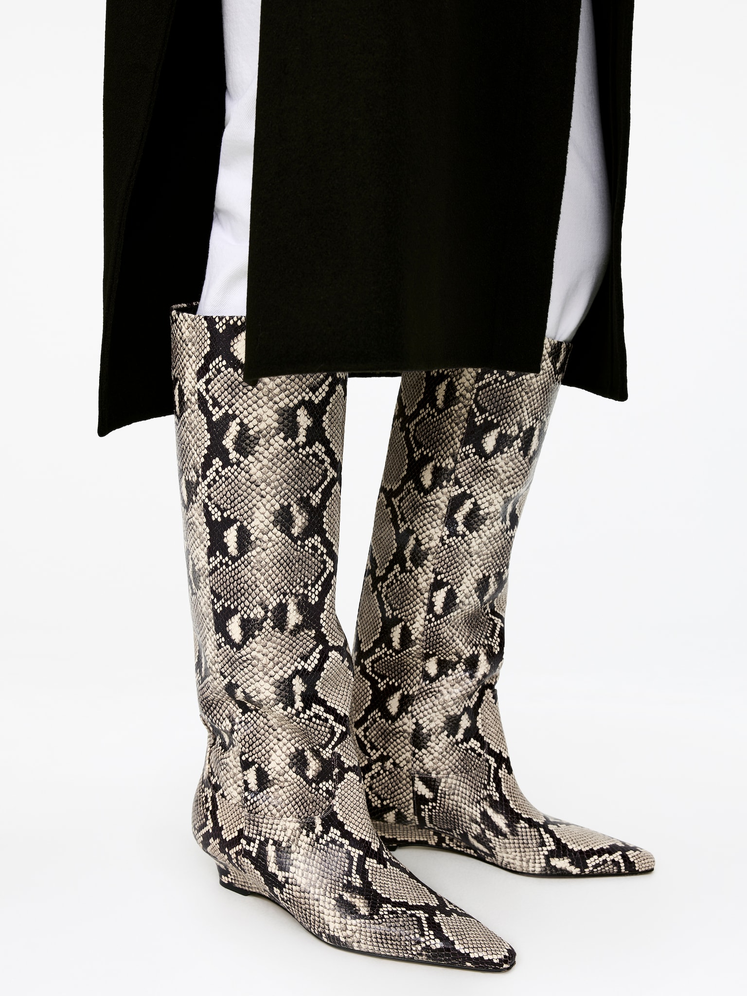Wedge-Heel Leather Boots - Beige/Black