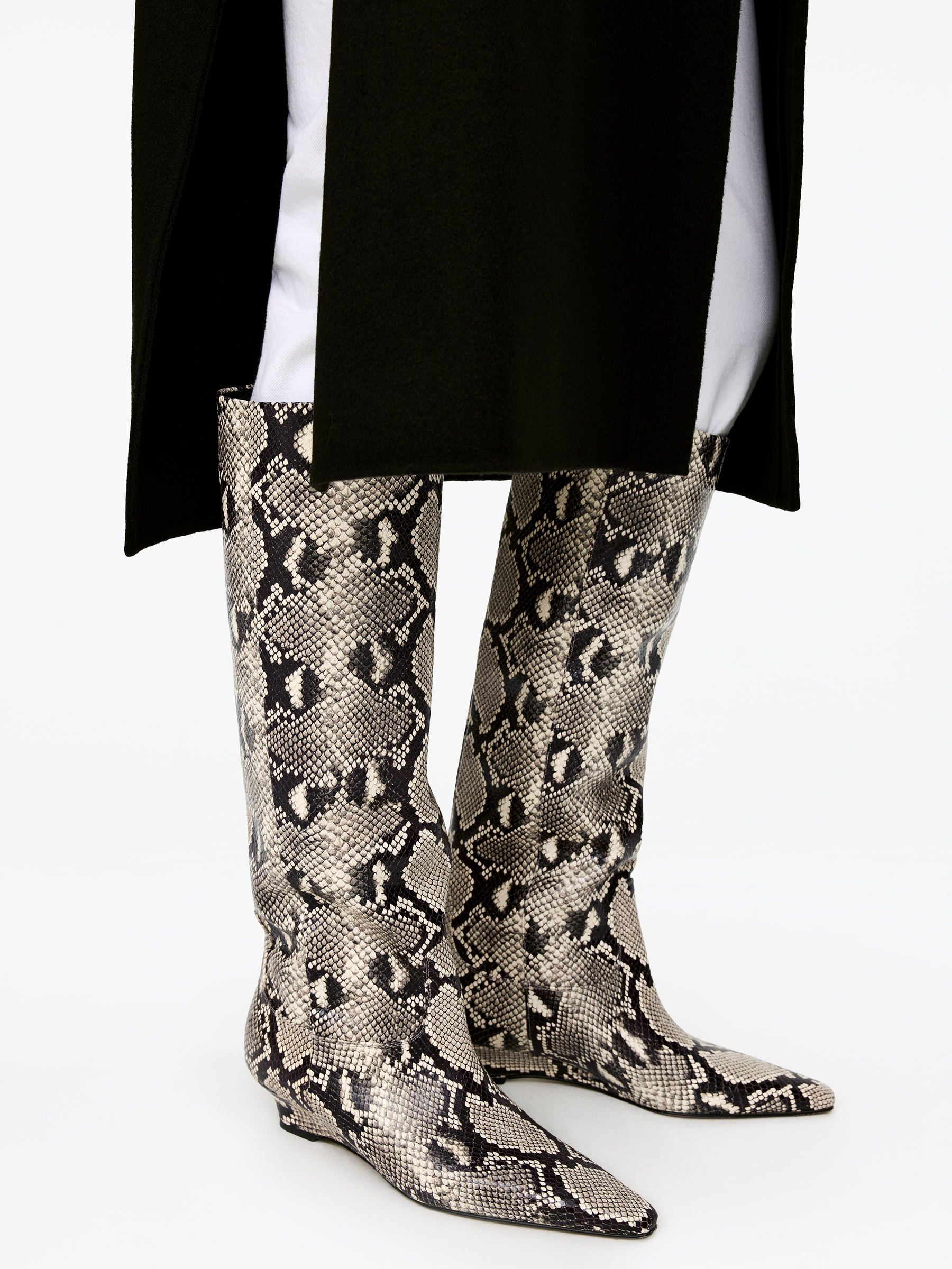 Bottes en cuir à talon compensé - Beige/Noir - Femme - StillMedia/Lookbook - 8