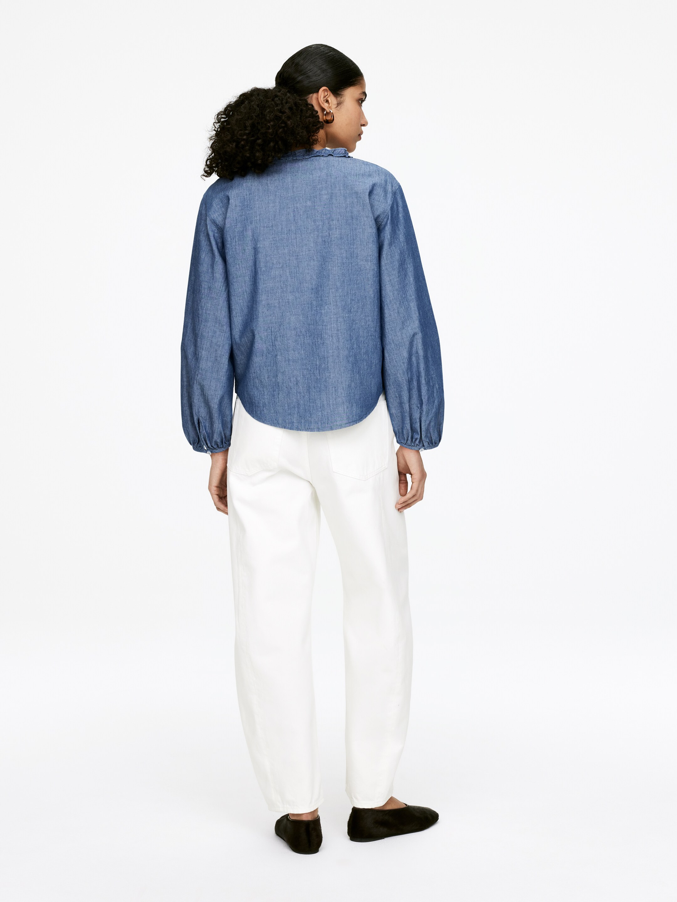 Vis større bilde: Bluse med volanger - Blå - DAME | H&M NO 2