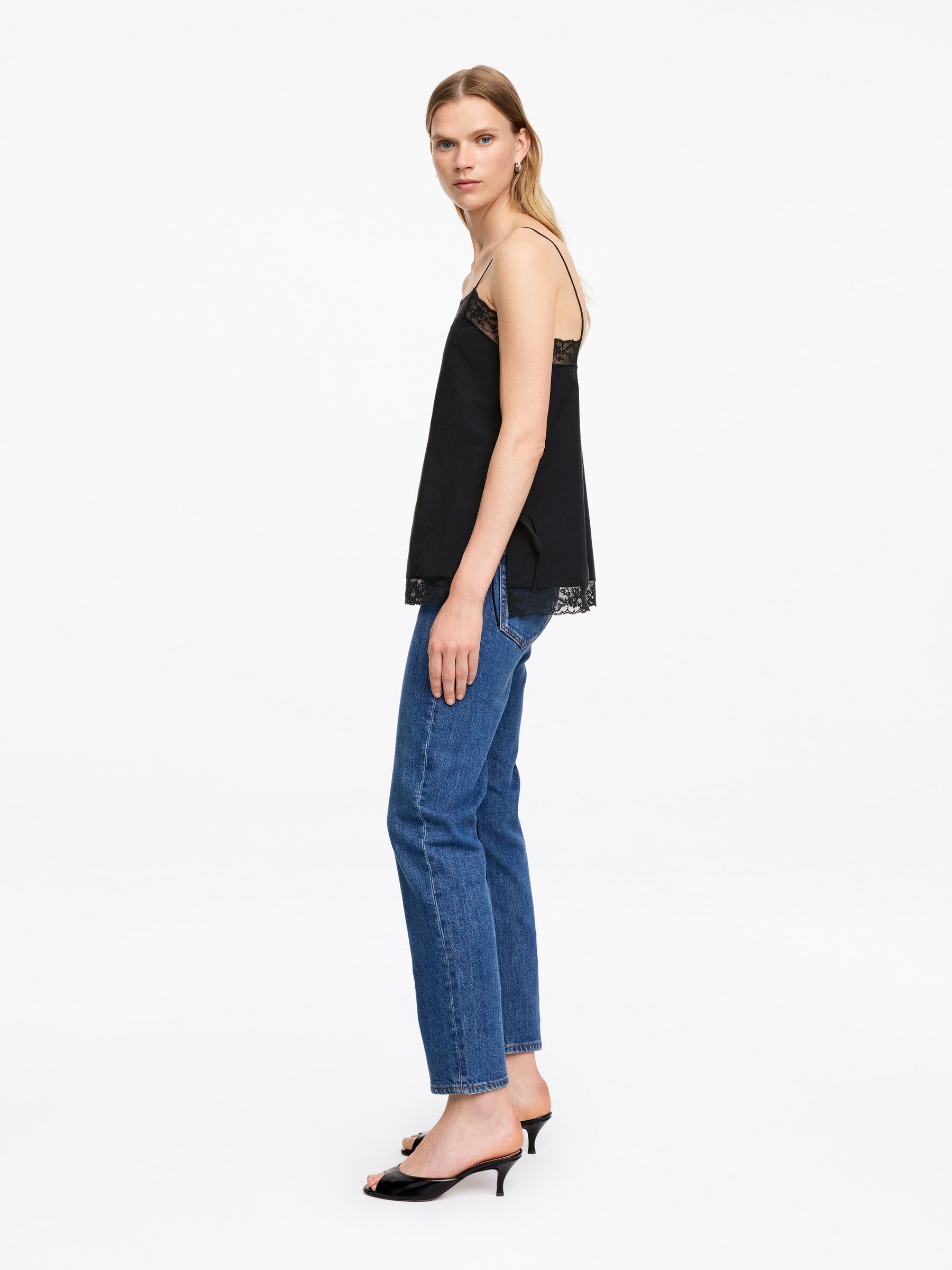 Haut à bretelles en coton avec bordure en dentelle - Noir - Regular fit - Femme - StillMedia/Lookbook - 3