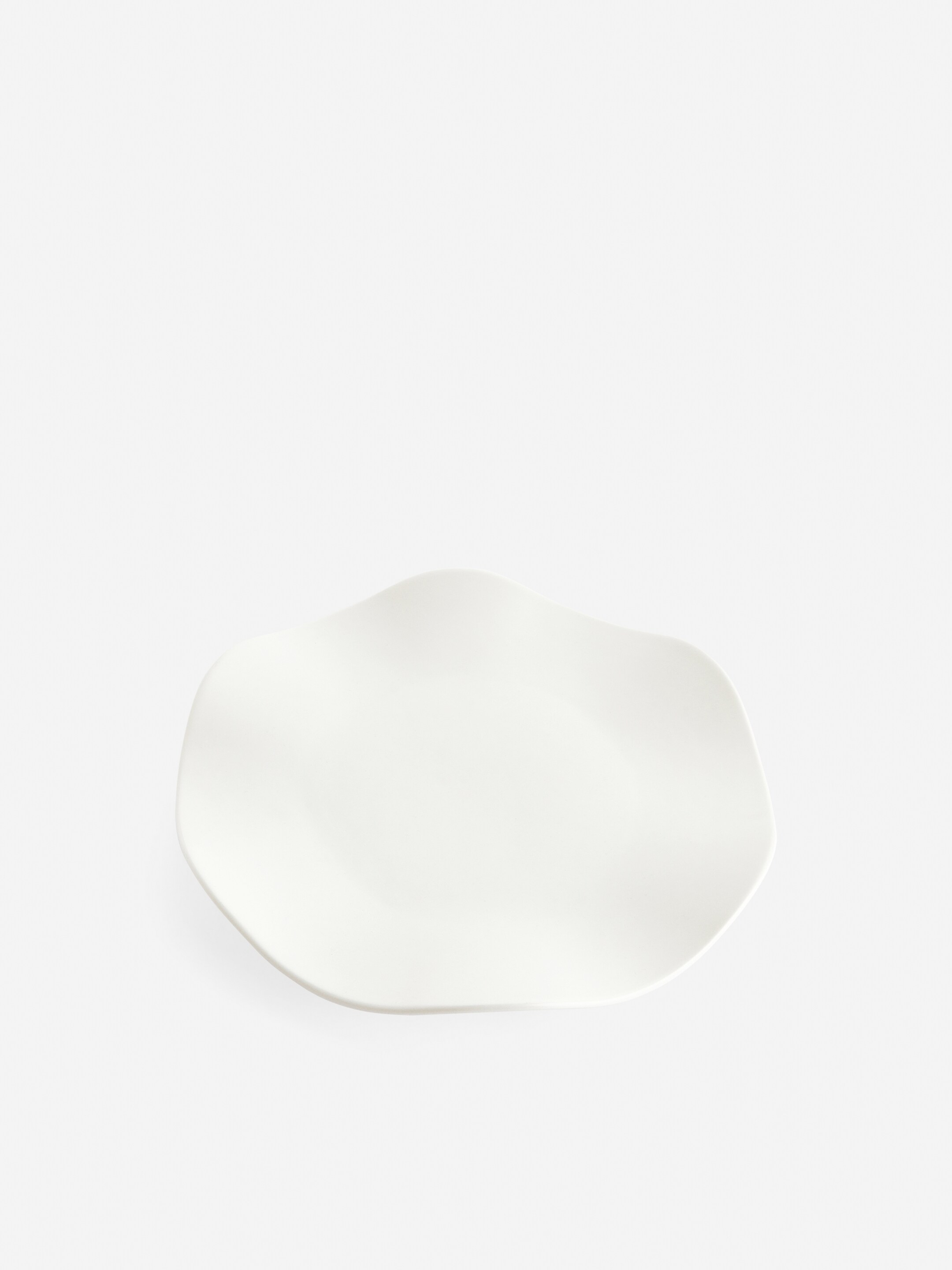 View larger image: Wavy Stoneware Plate 27 cm - White - Home All | H&M GB 3