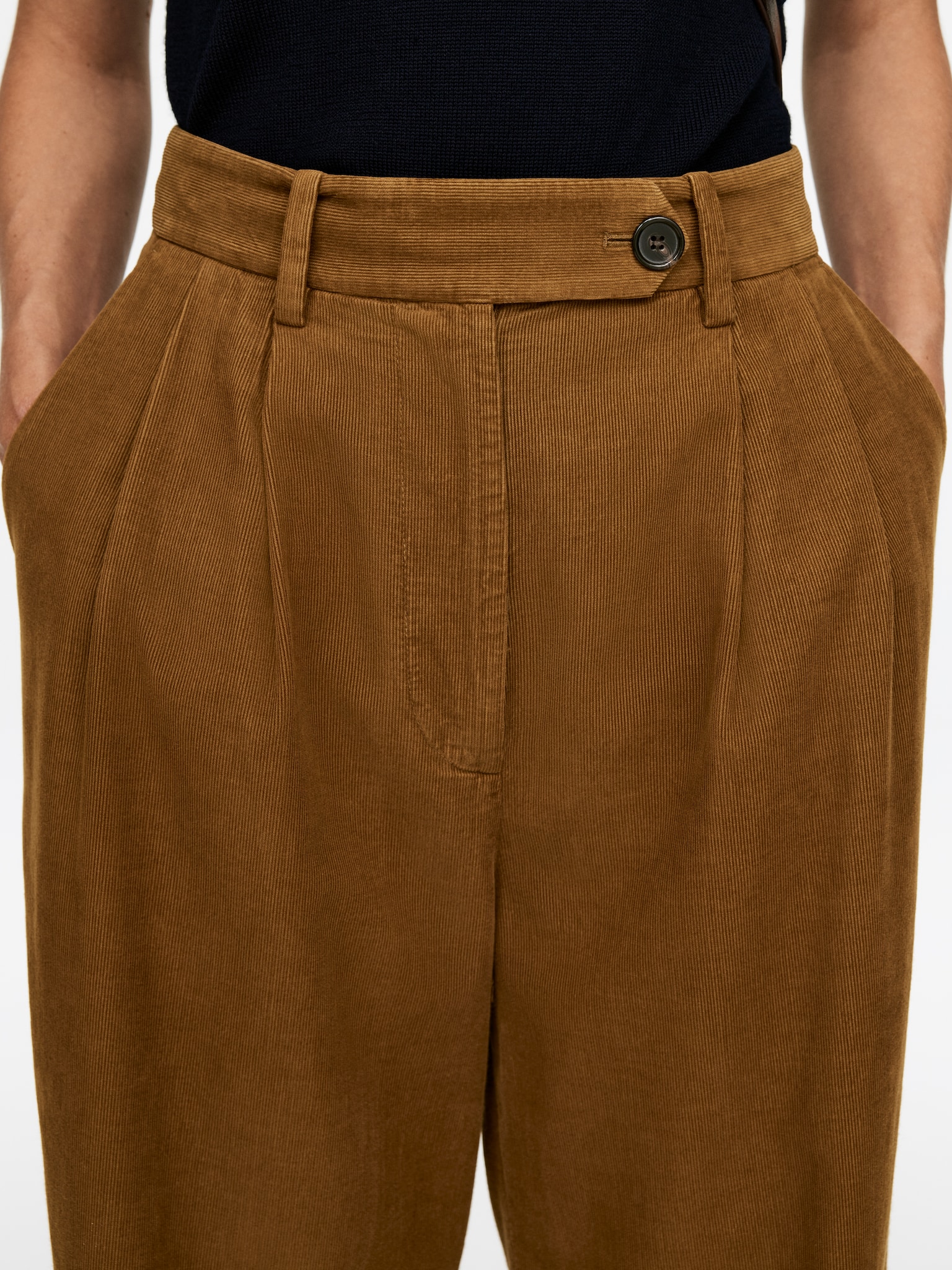 High-Waist Corduroy Trousers - Brown/Black - 3