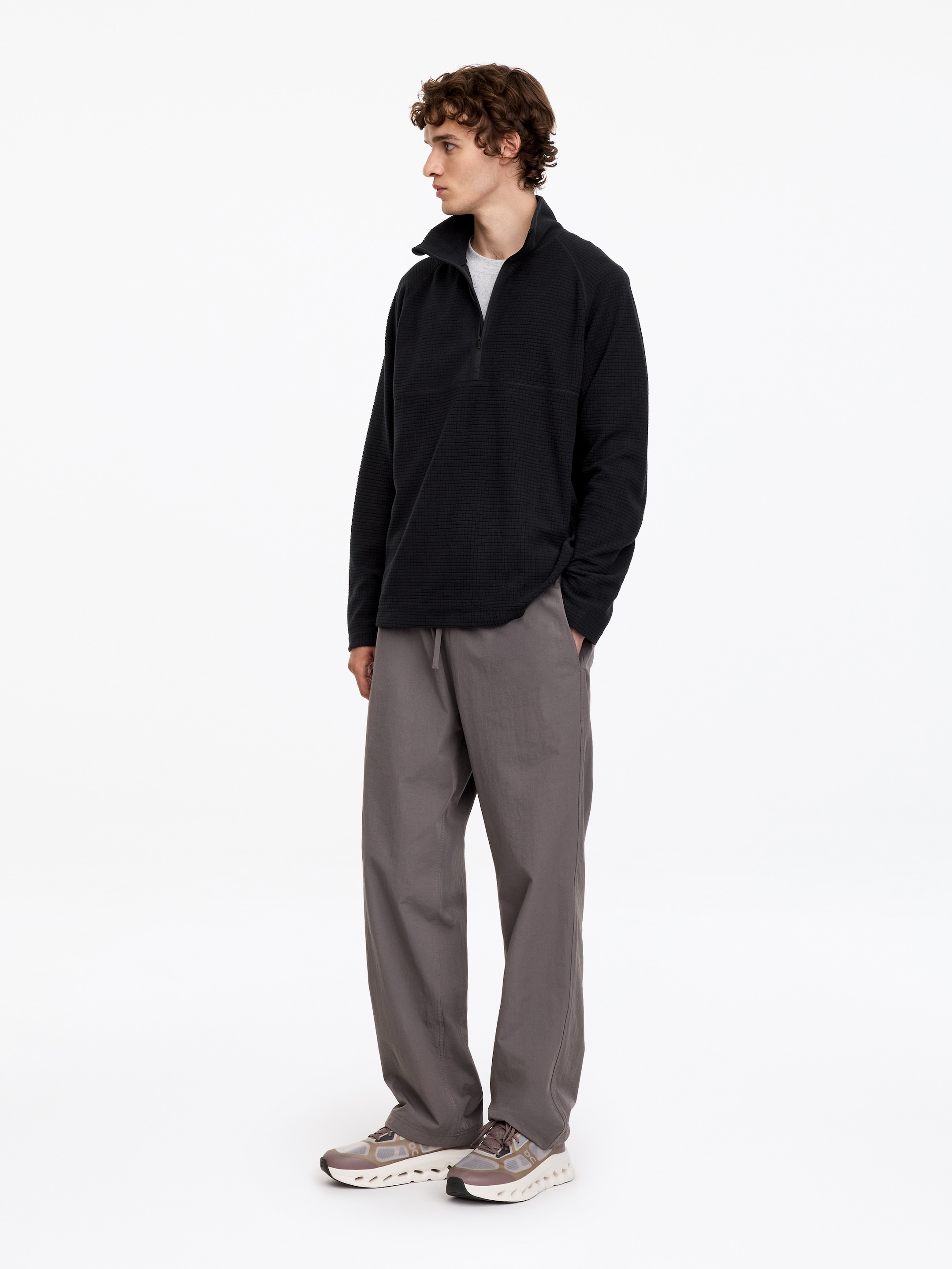 ARKET ACTIVE Structured Half-Zip Jumper - Black - Regular fit - men - StillMedia/Lookbook - 5