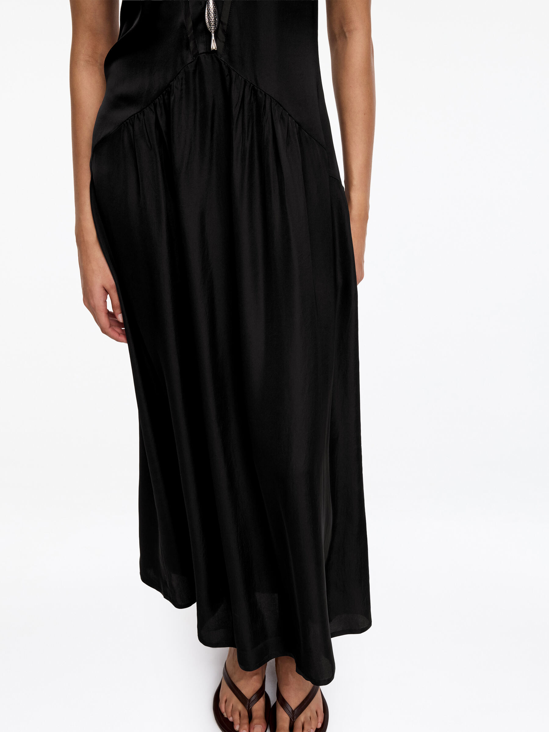 Maxiklänning med organzadetaljer - Svart - Regular fit - Women - StillMedia/Lookbook - 4