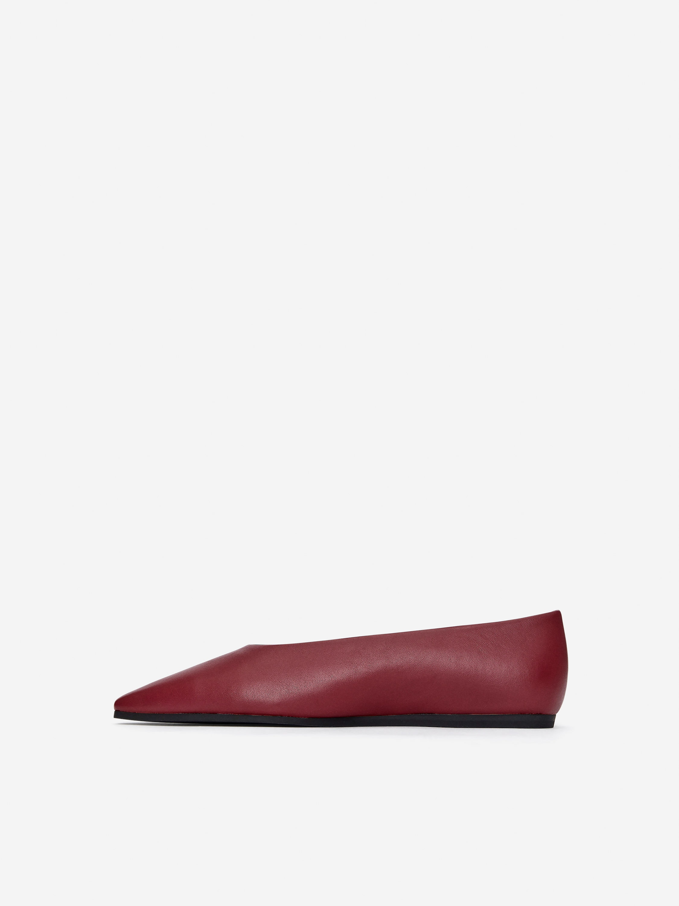 Pointy Leather Flats - Burgundy - Women - StillMedia/DescriptiveStillLife - 4