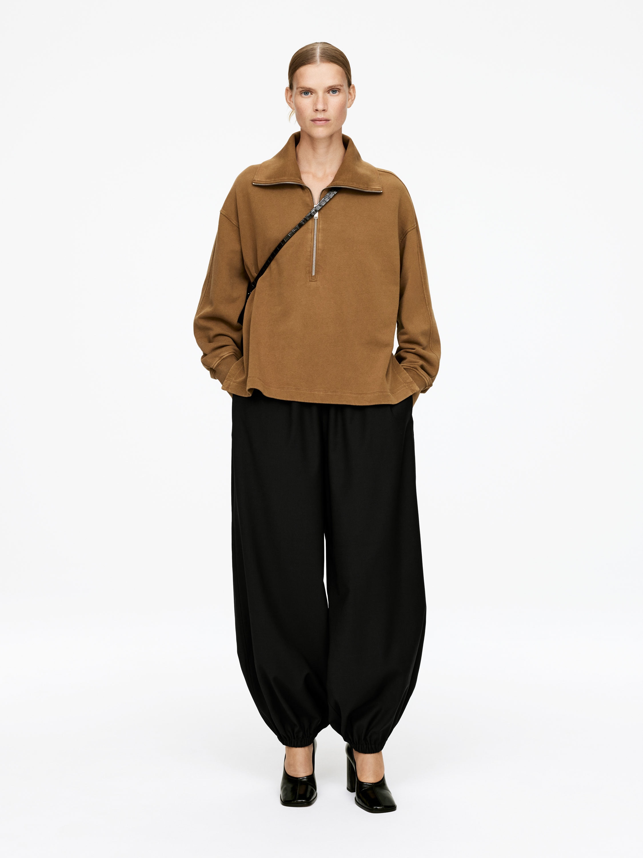Barrel-Leg Trousers