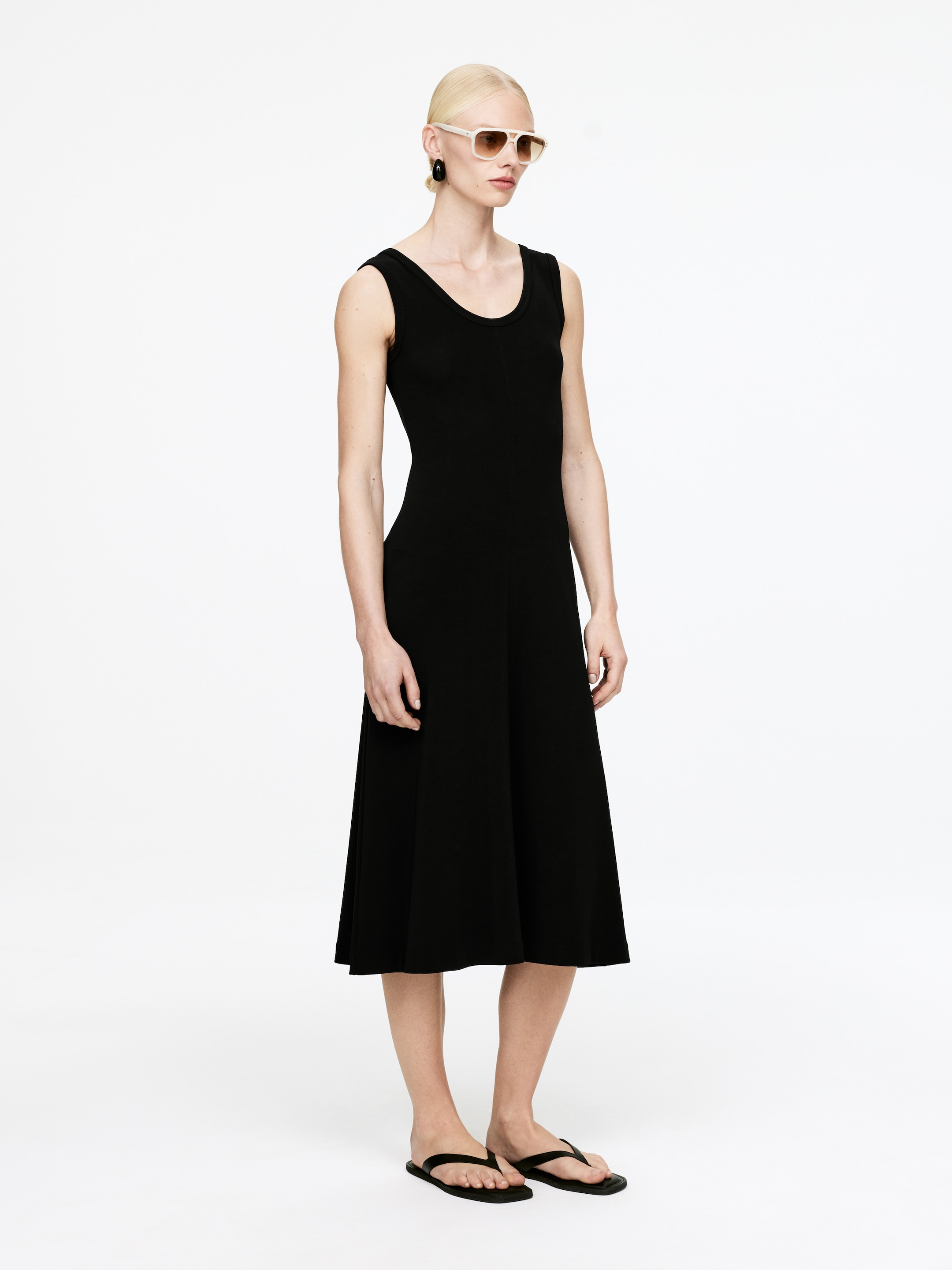 Visualizza immagine più grande: Abito in jersey a coste - Nero - DONNA | H&M IT 2