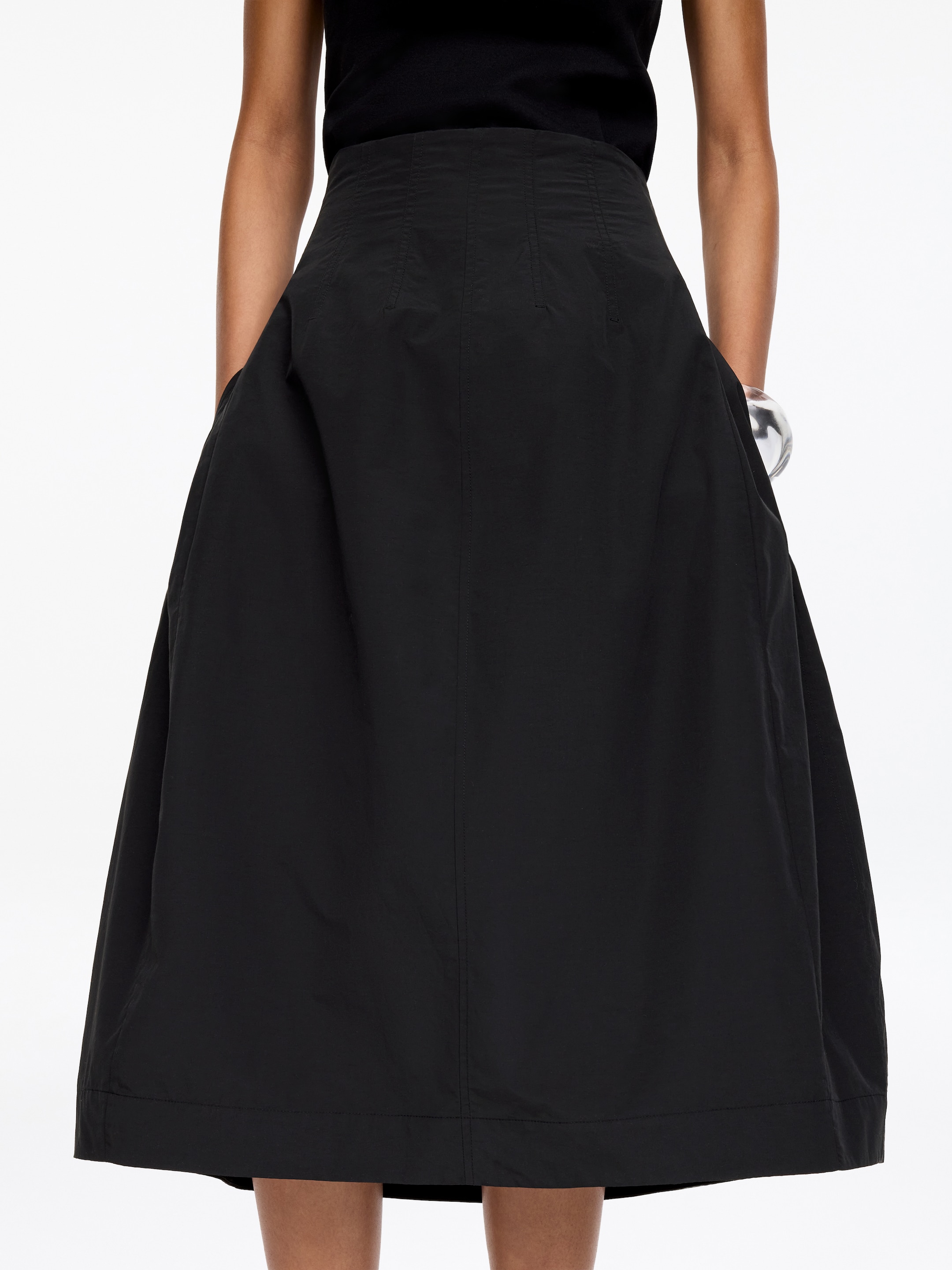 Waisted Midi Skirt - Black - Regular fit - Women - StillMedia/Lookbook - 2