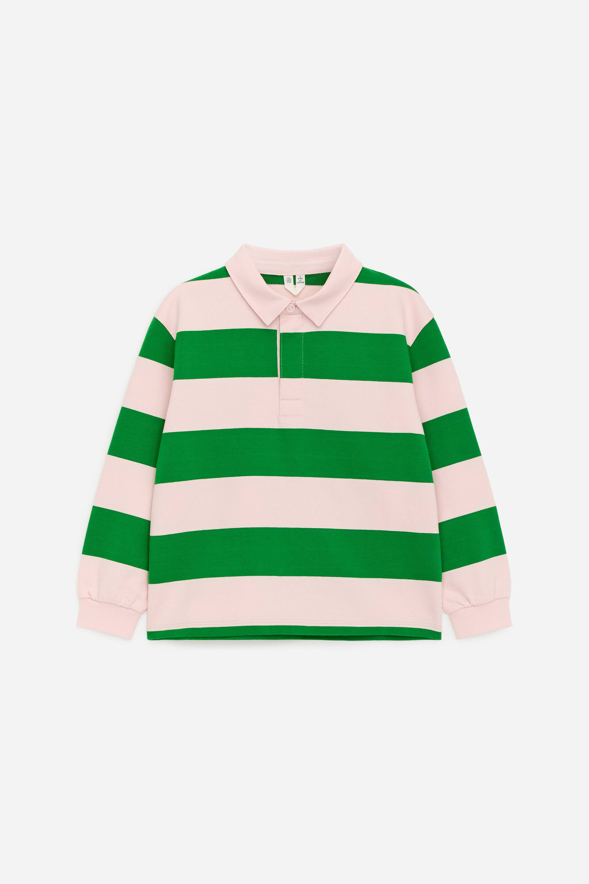 Преглед на по-голямо изображение: Ръгби риза е представена отпред, показваща свободен силует с хоризонтални зелени и светлорозови ивици, яка тип поло, скрито полуразкопчаване с копчета, дълги ръкави с рипсени маншети и цепки отстрани.