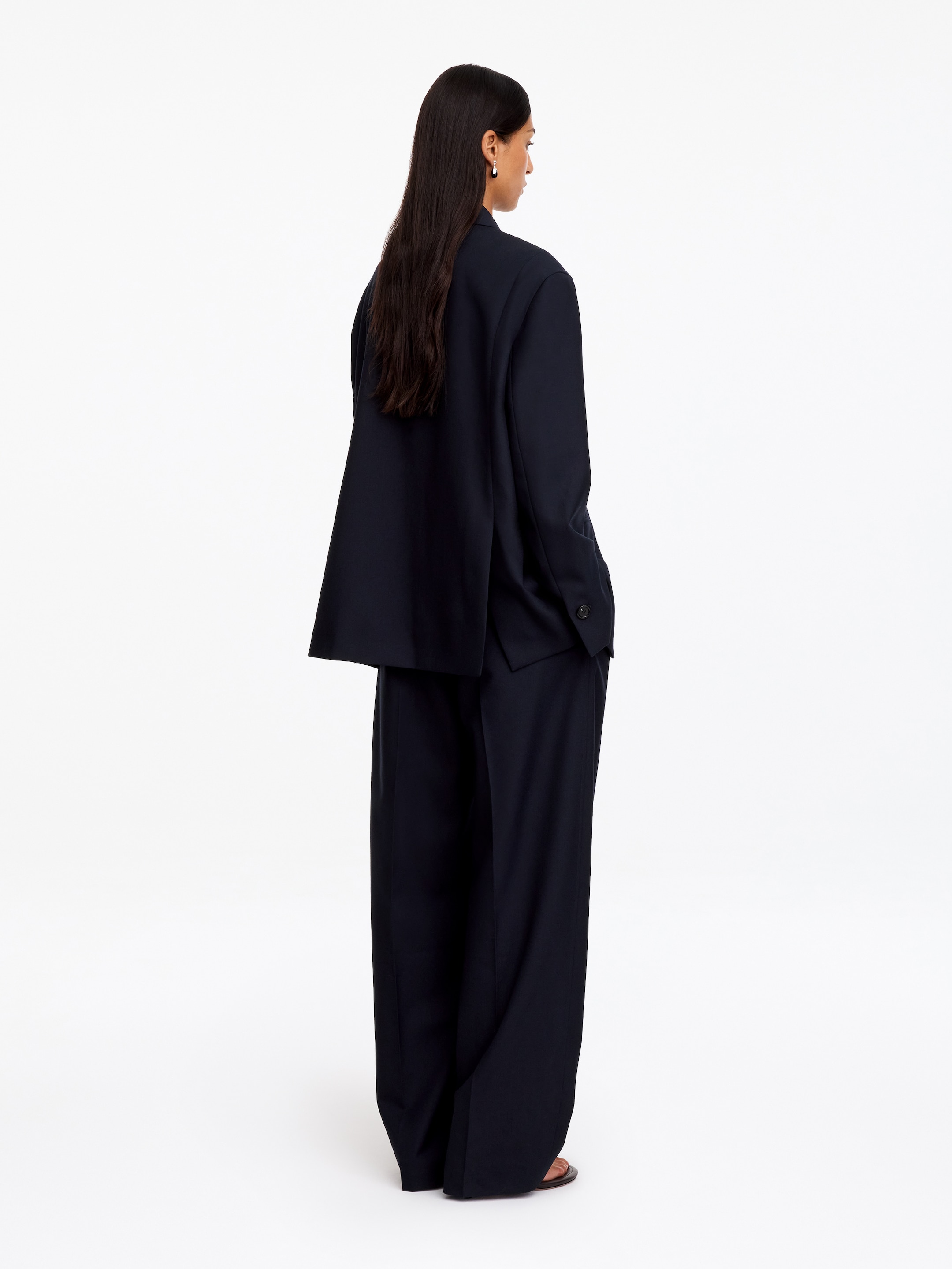Relaxed Wool Blazer - Dark Blue - Relaxed fit - women - StillMedia/Lookbook - 3