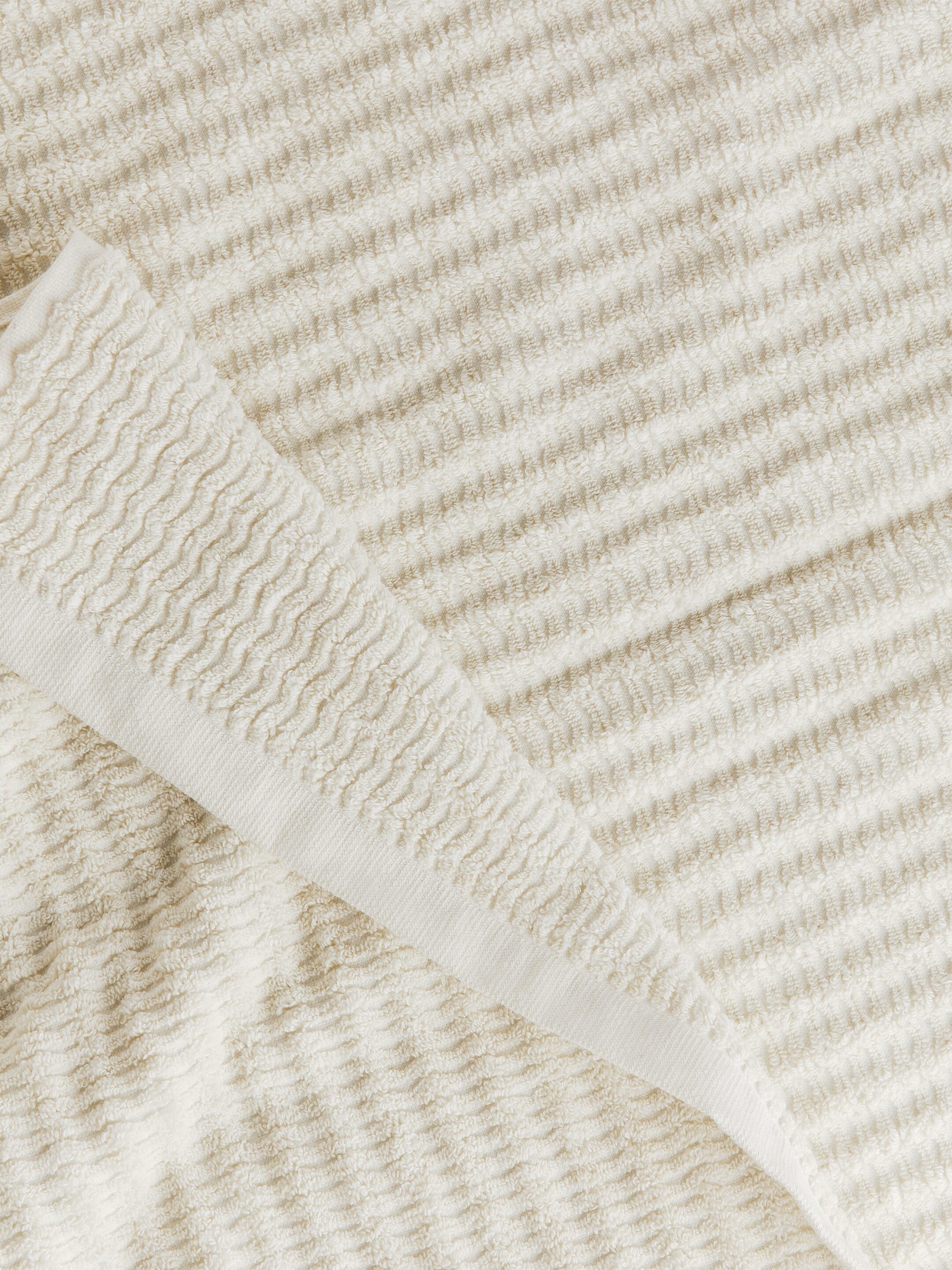 View larger image: Jacquard Woven Bath Towel 70 x 140 cm - Off White - Home All | H&M GB 2