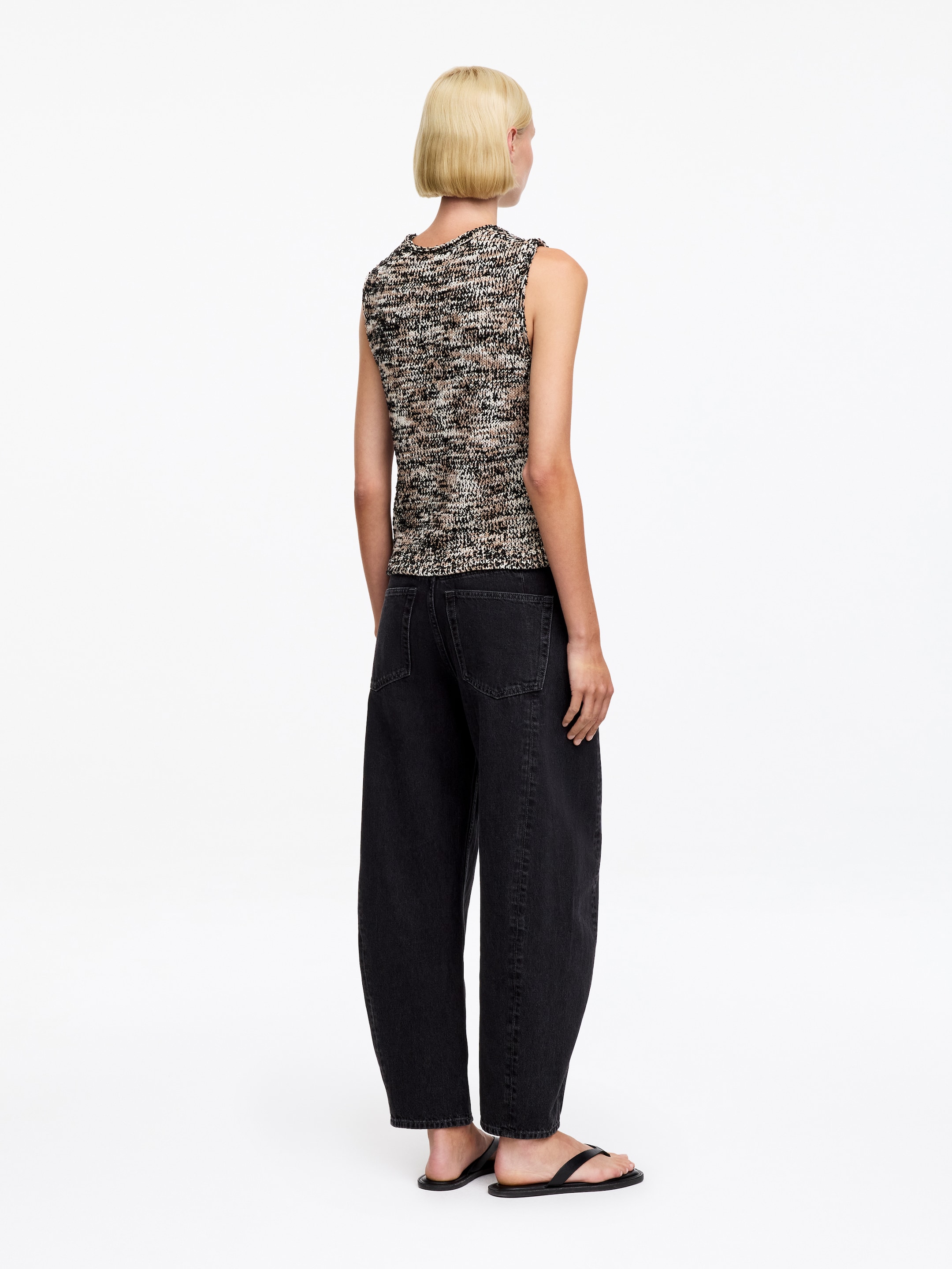 Mélange Knitted Vest - Black - Regular fit - women - StillMedia/Lookbook - 3