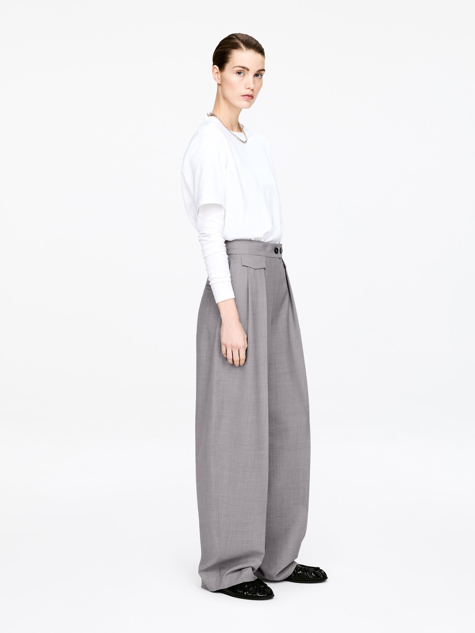 Relaxed Tailored Trousers - Light Grey - Relaxed fit - Women - StillMedia/Lookbook - 5