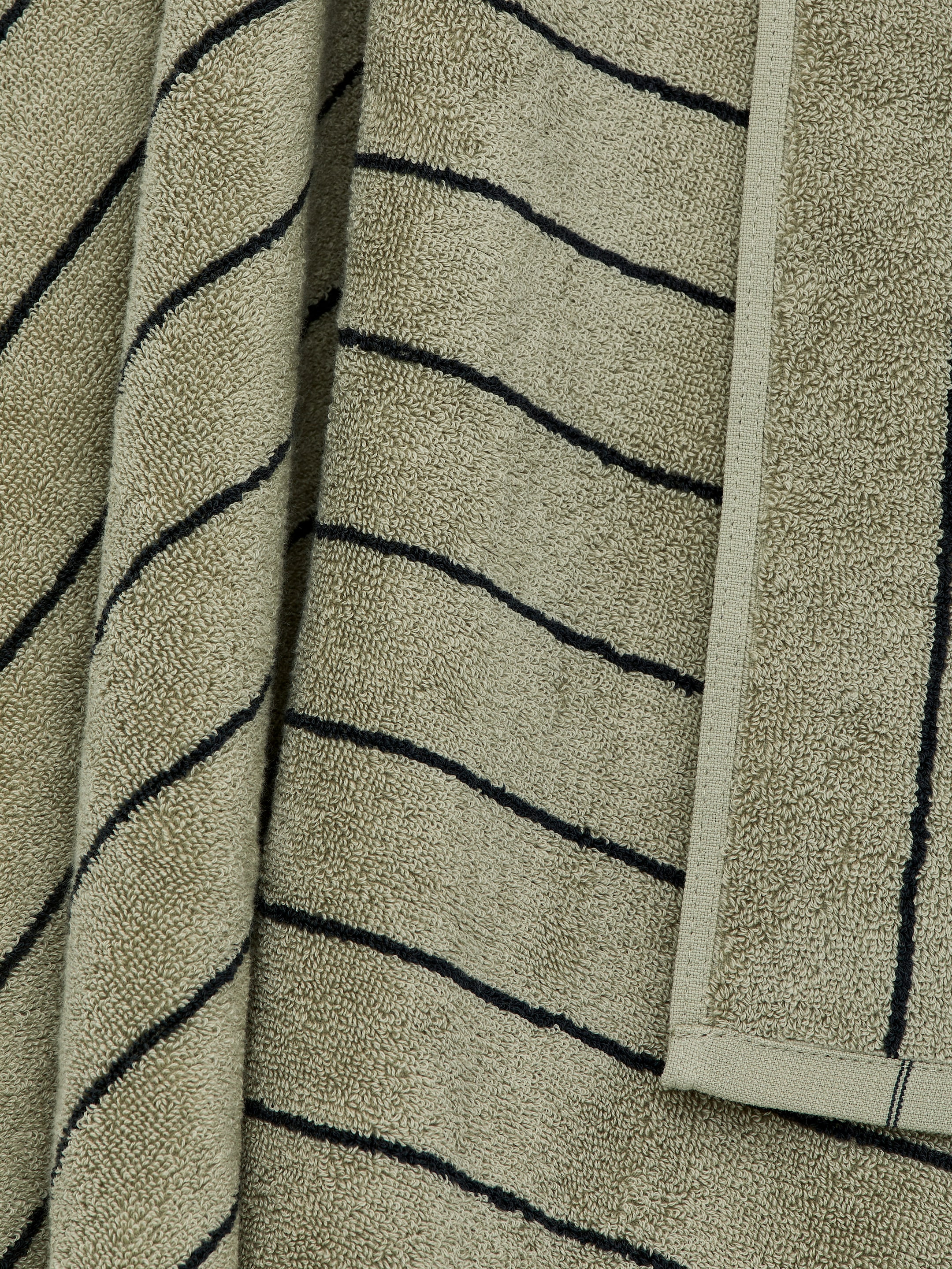 Bath Towel 70 x 140 cm - Sage/Black - Homeware - StillMedia/DescriptiveDetail - 5