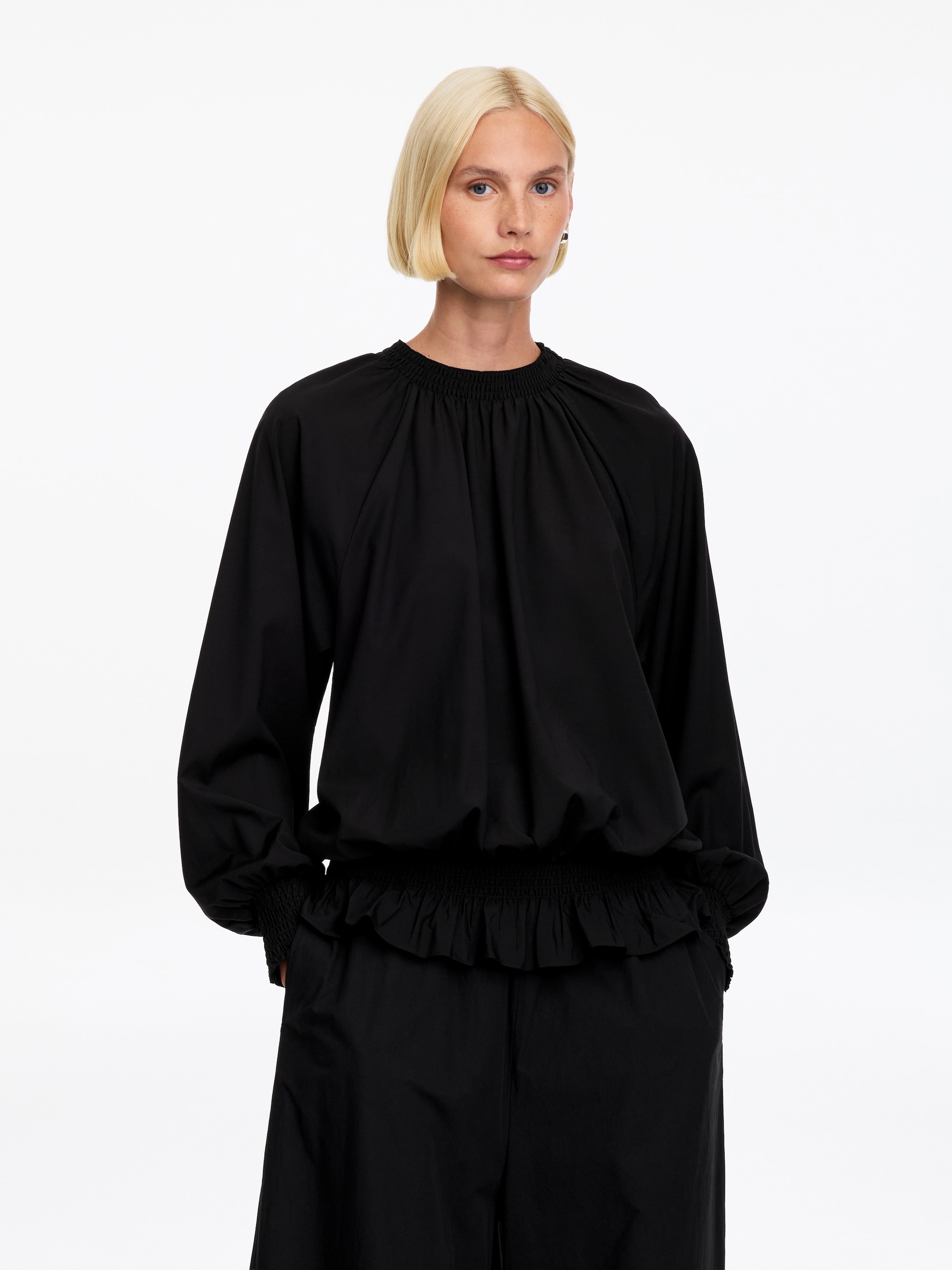 Gesmokte Bluse-Black-20798