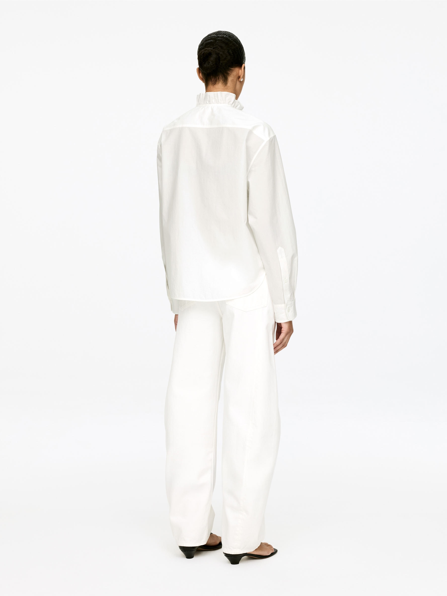 Frill Blouse - Off White - Regular fit - Women - StillMedia/Lookbook - 4