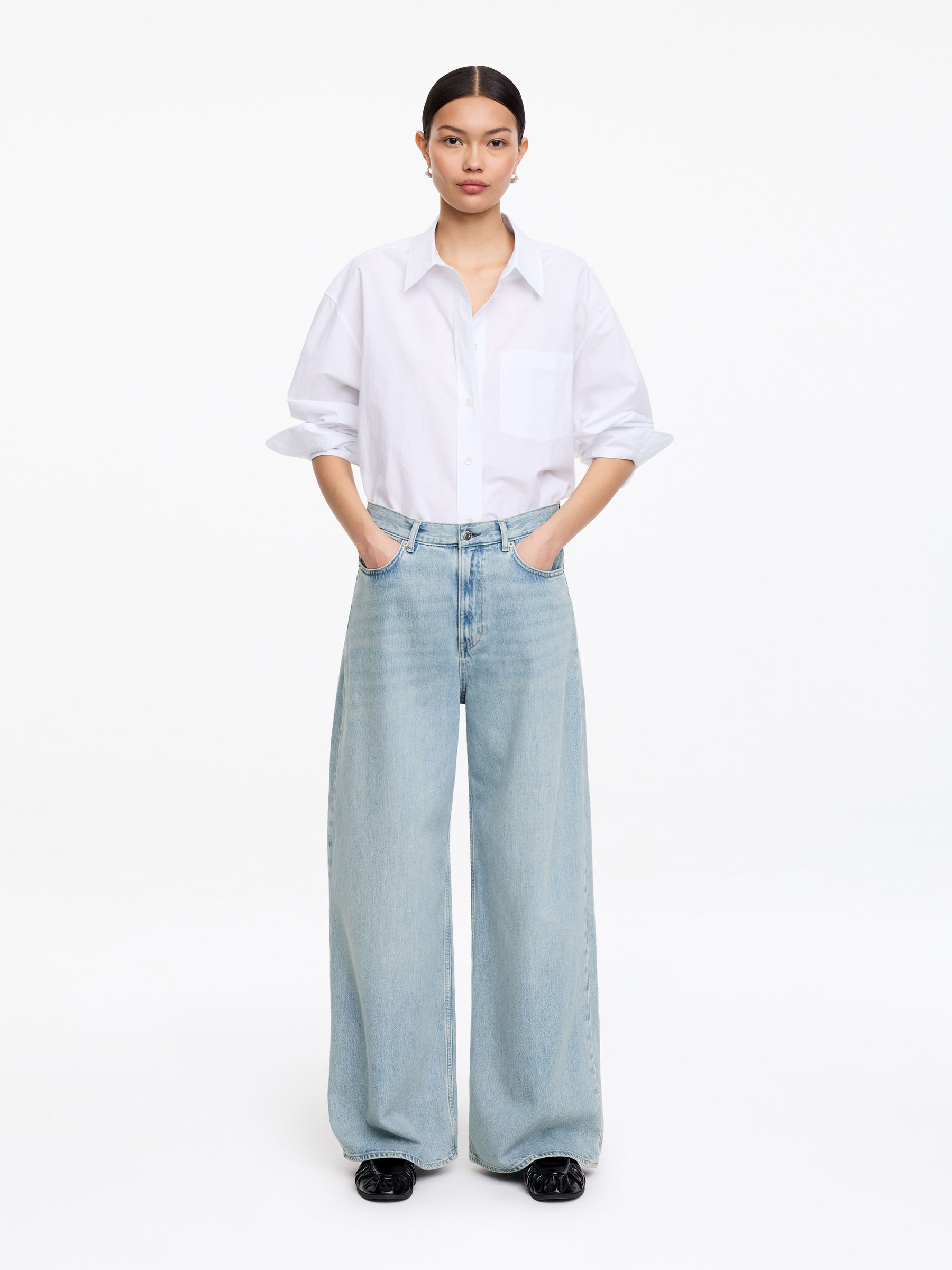 CEDAR Oversized Wide Jeans - Light Blue - Oversized - Women - StillMedia/Lookbook - 3