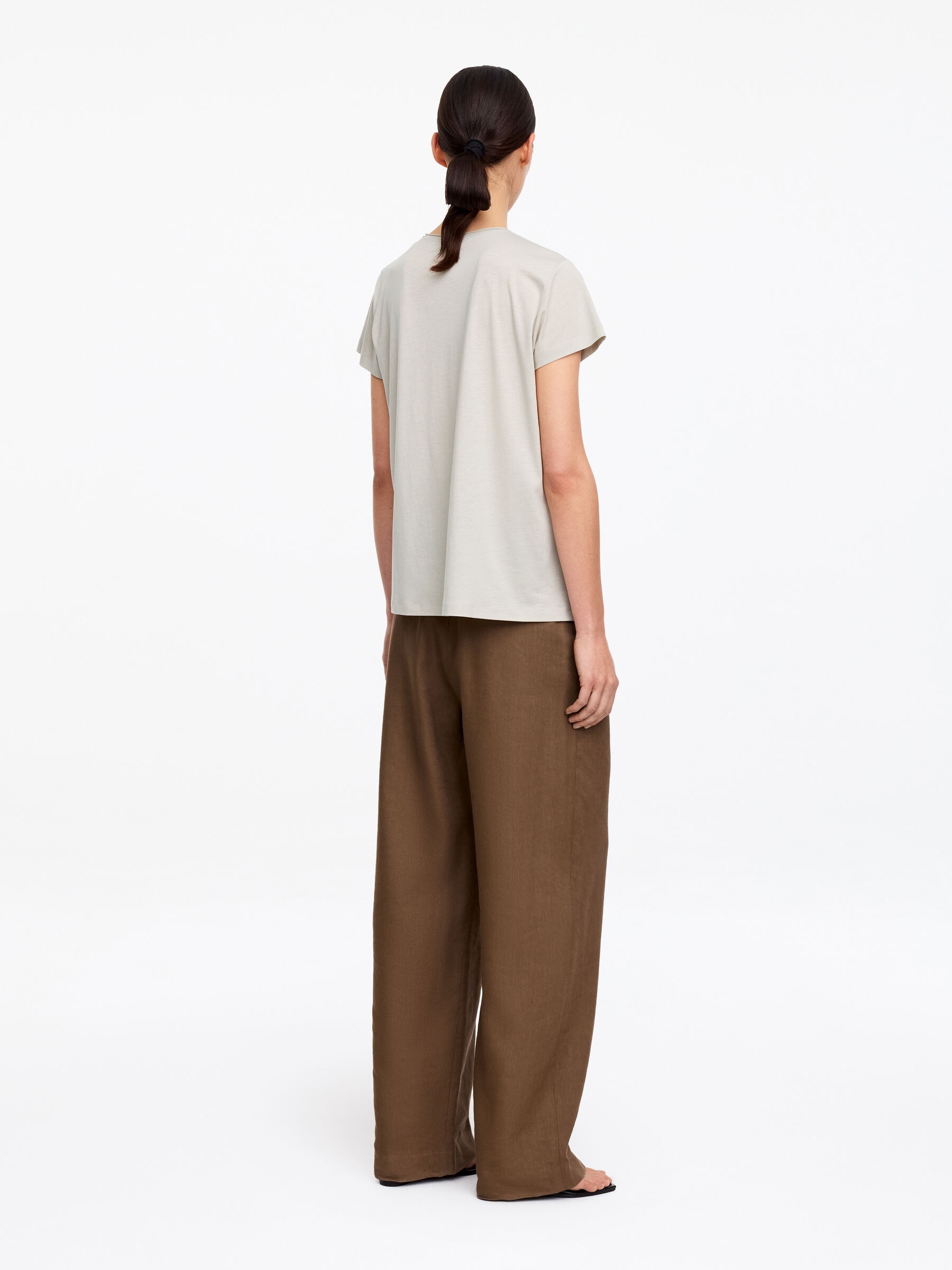 T-Shirt mit U-Ausschnitt - Graubraun - Regular Fit - Damen - StillMedia/Lookbook - 4