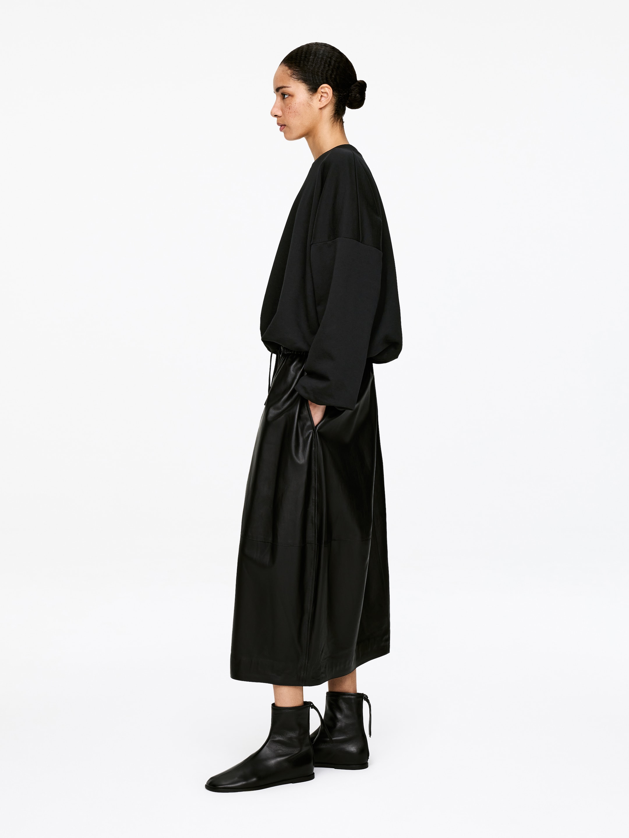 Felpa a palloncino - Nero - Regular fit - Women - StillMedia/Lookbook - 4