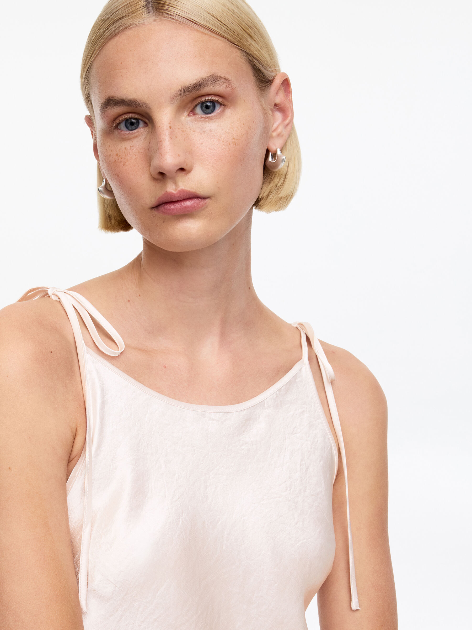 Crushed Satin Slip Dress - Light Pink - Slim fit - Women - StillMedia/Lookbook - 3