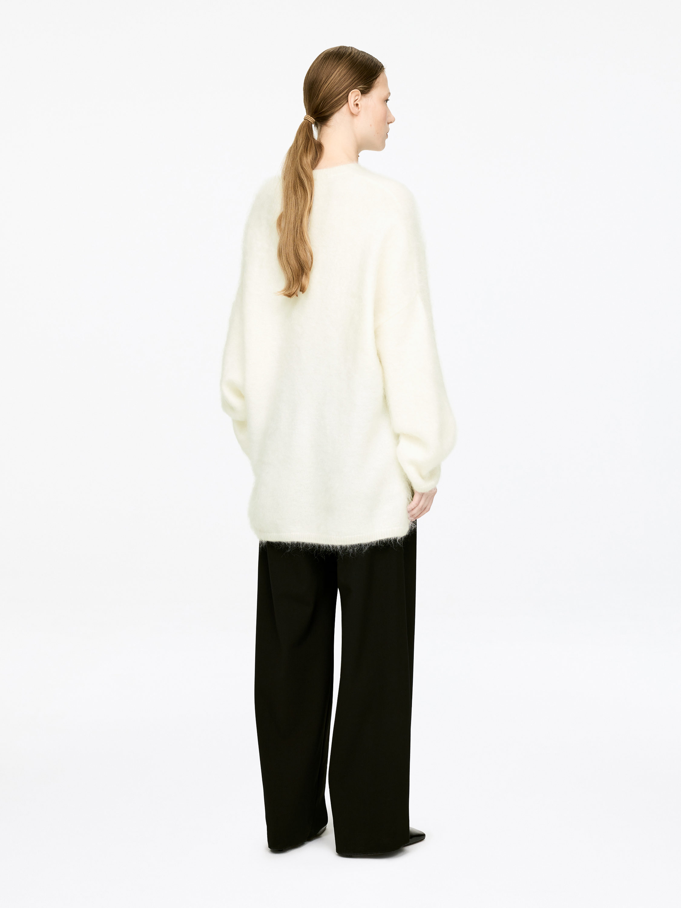 Mohair-Wool Blend Jumper - Off White - Oversized - Women - StillMedia/Lookbook - 11