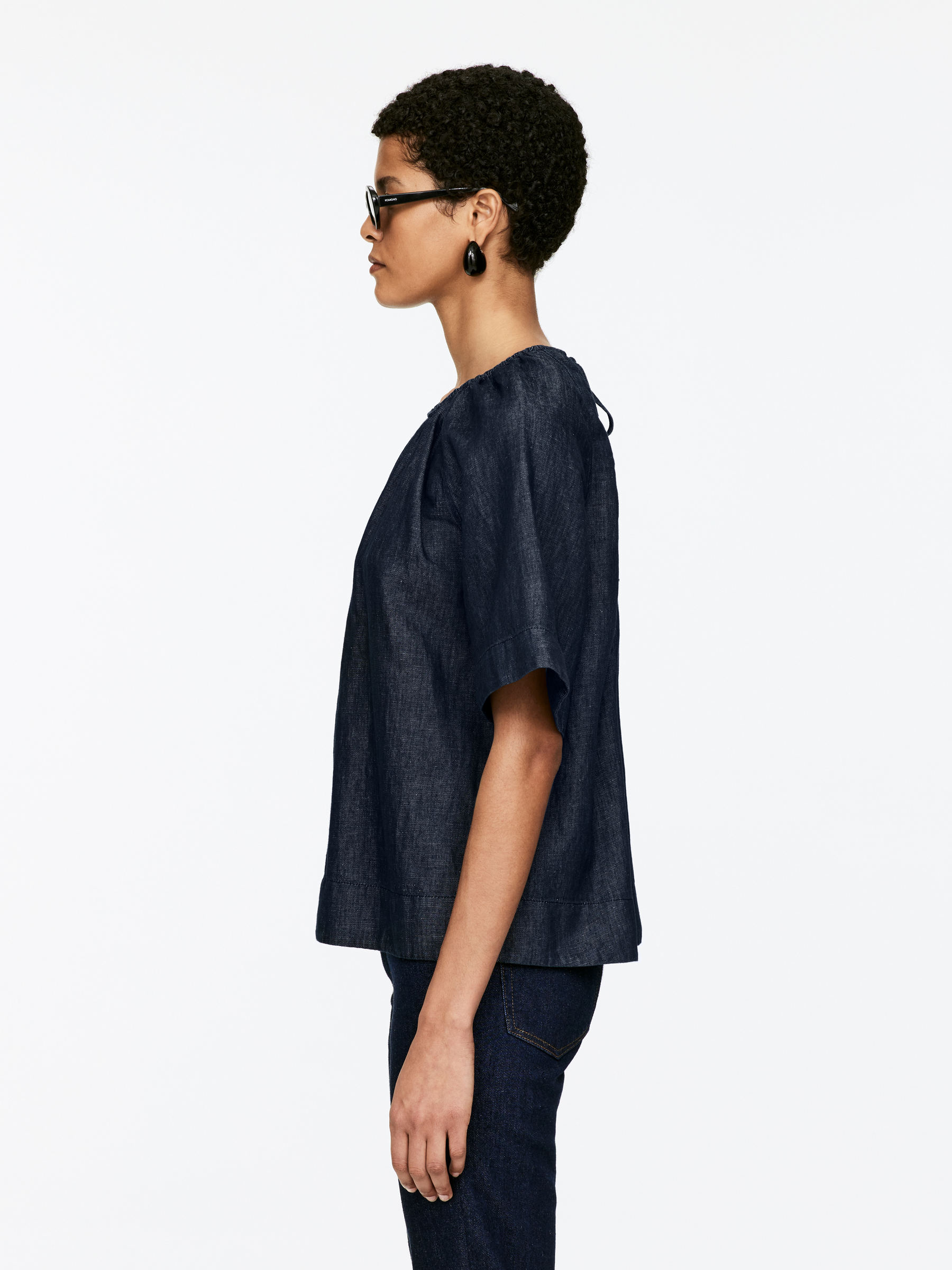 Gathered Denim Blouse - Dark Blue - Loose fit - Women - StillMedia/Lookbook - 5