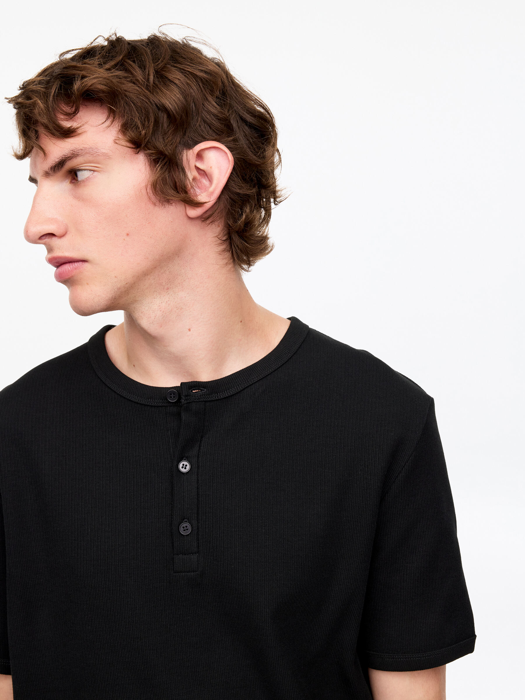 Short-Sleeve Henley Shirt - Black - Regular fit - Men - StillMedia/Lookbook - 5