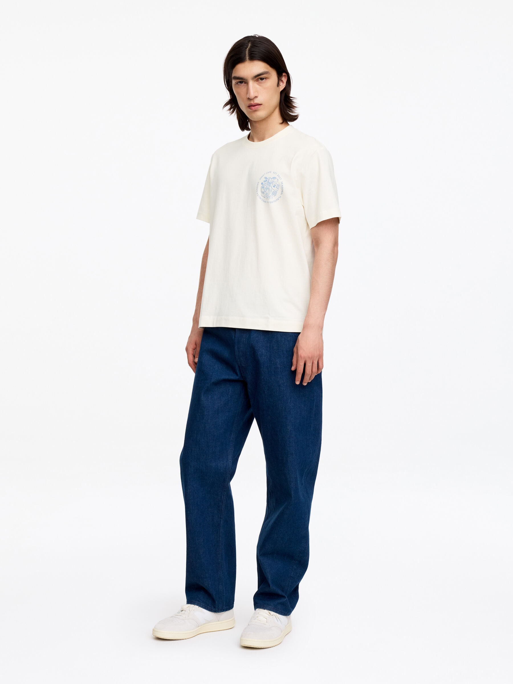 T-shirt imprimé ARKET CAFÉ - Blanc cassé/Bleu - Loose fit - Café - StillMedia/Lookbook - 6