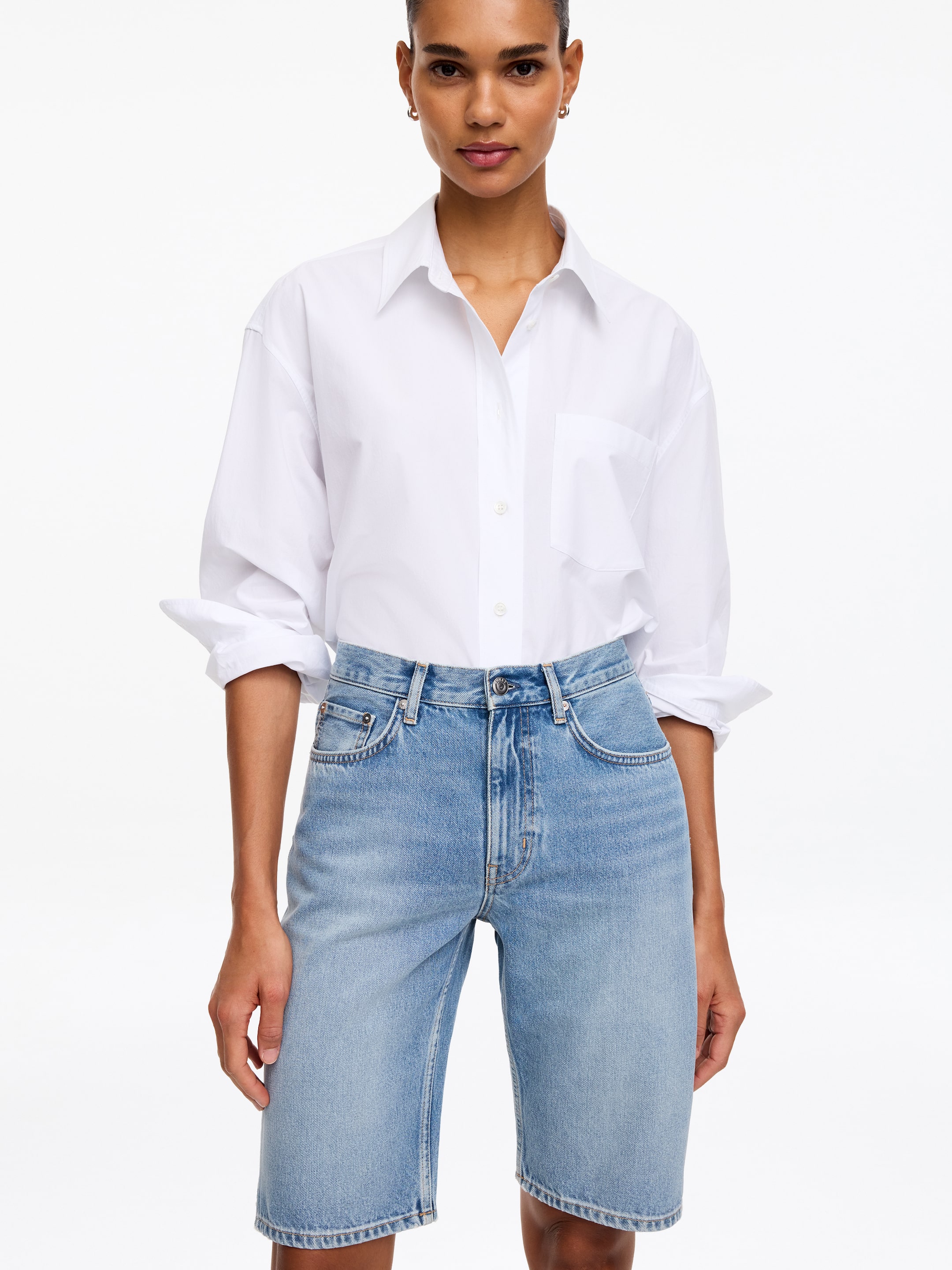 Narrow Denim Shorts - Blue - Slim fit - Women - StillMedia/Lookbook - 4