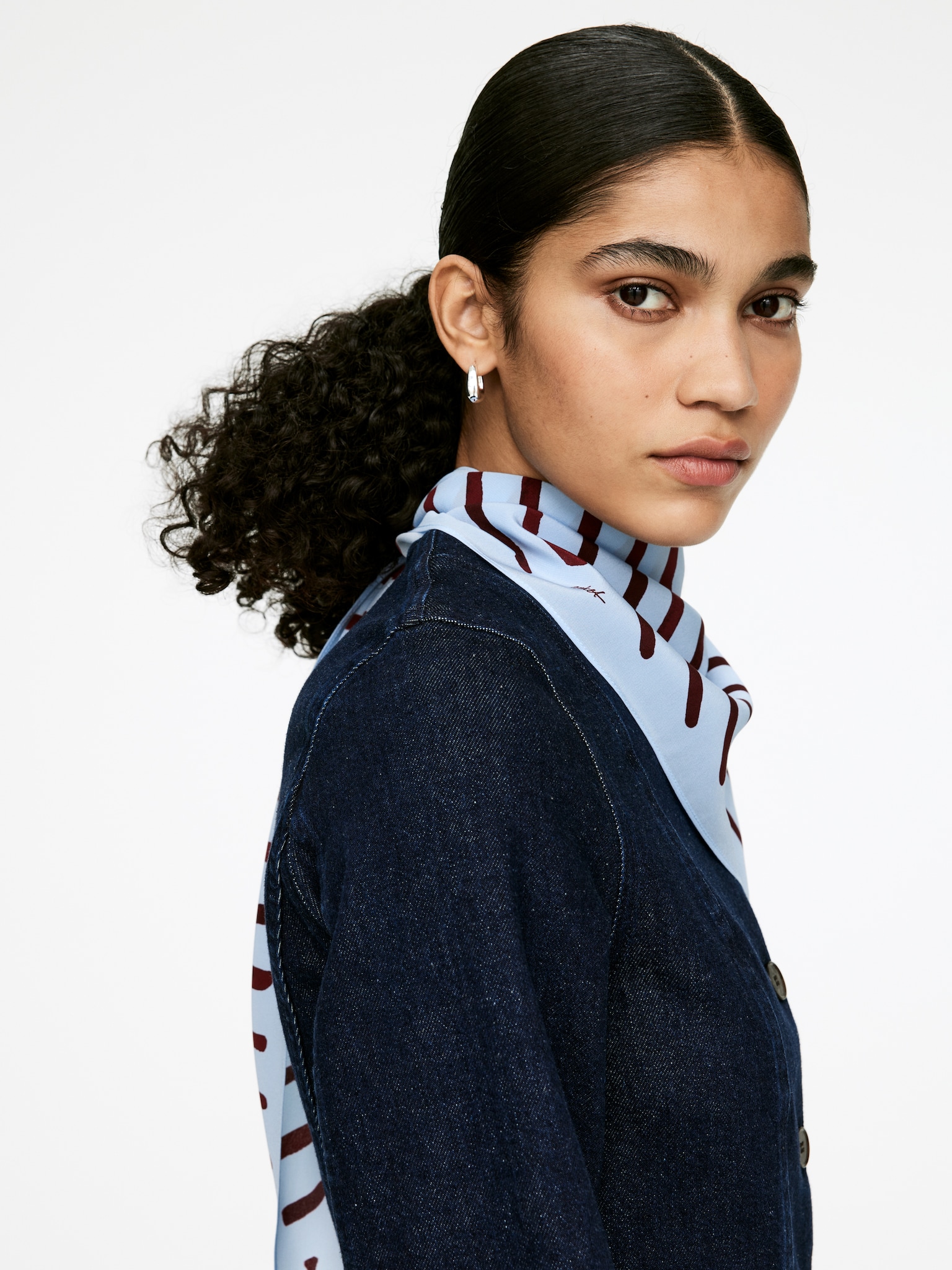 Foulard triangulaire en soie - Bleu clair/Rayures