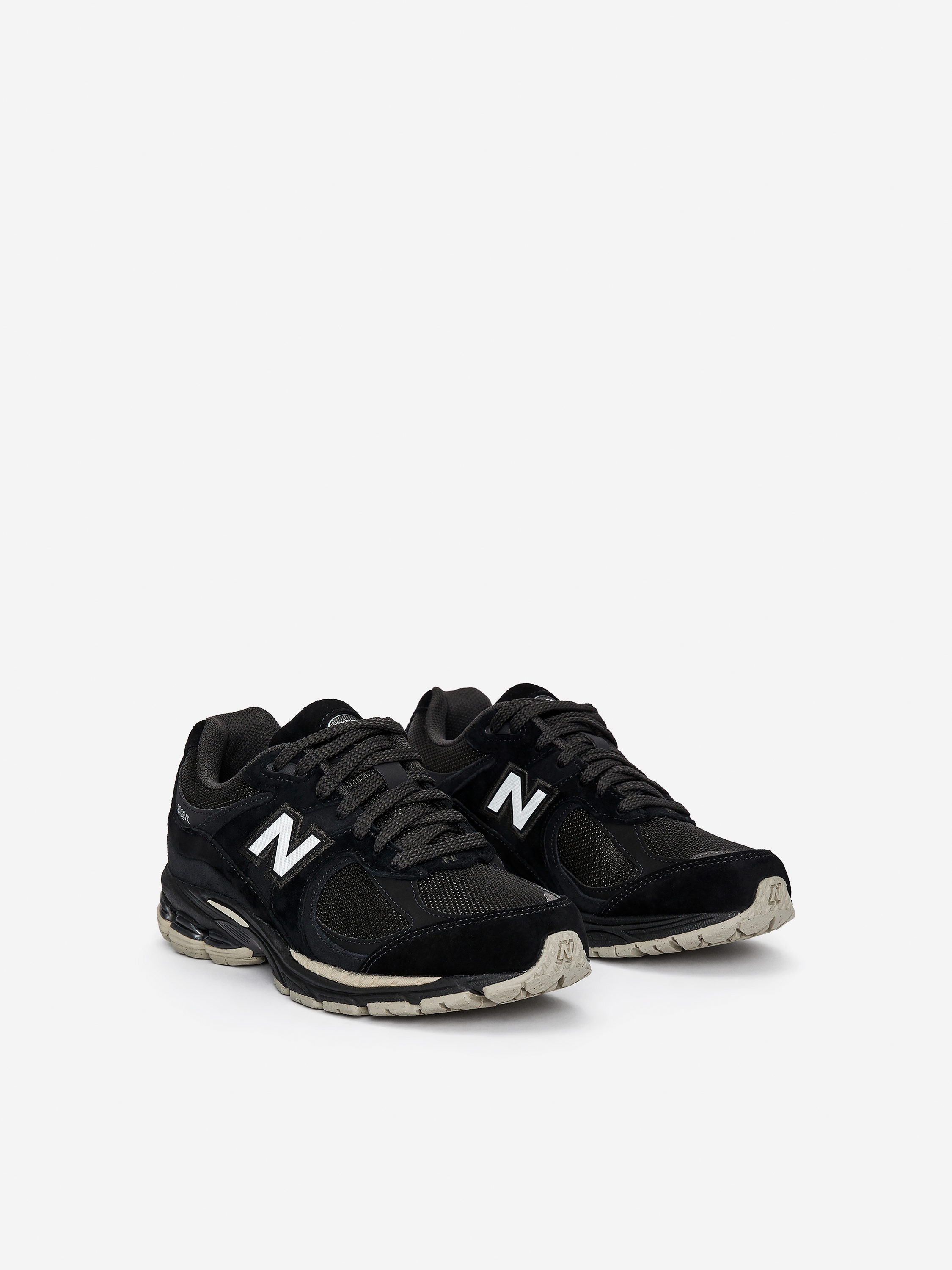 New Balance 2002R Trainers - Black - Women - StillMedia/DescriptiveStillLife - 3