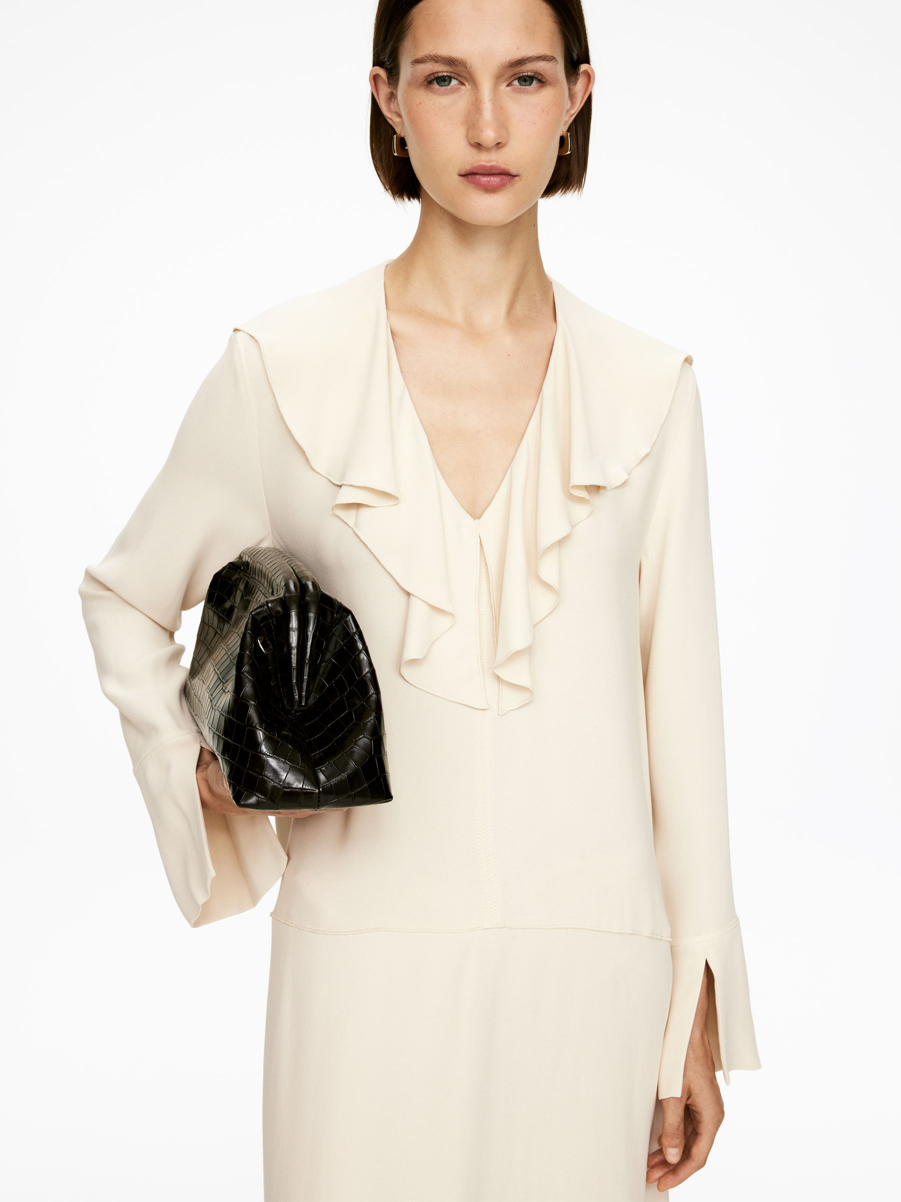 Frill-Neck Dress - Off White - Regular fit - Women - StillMedia/Lookbook - 4