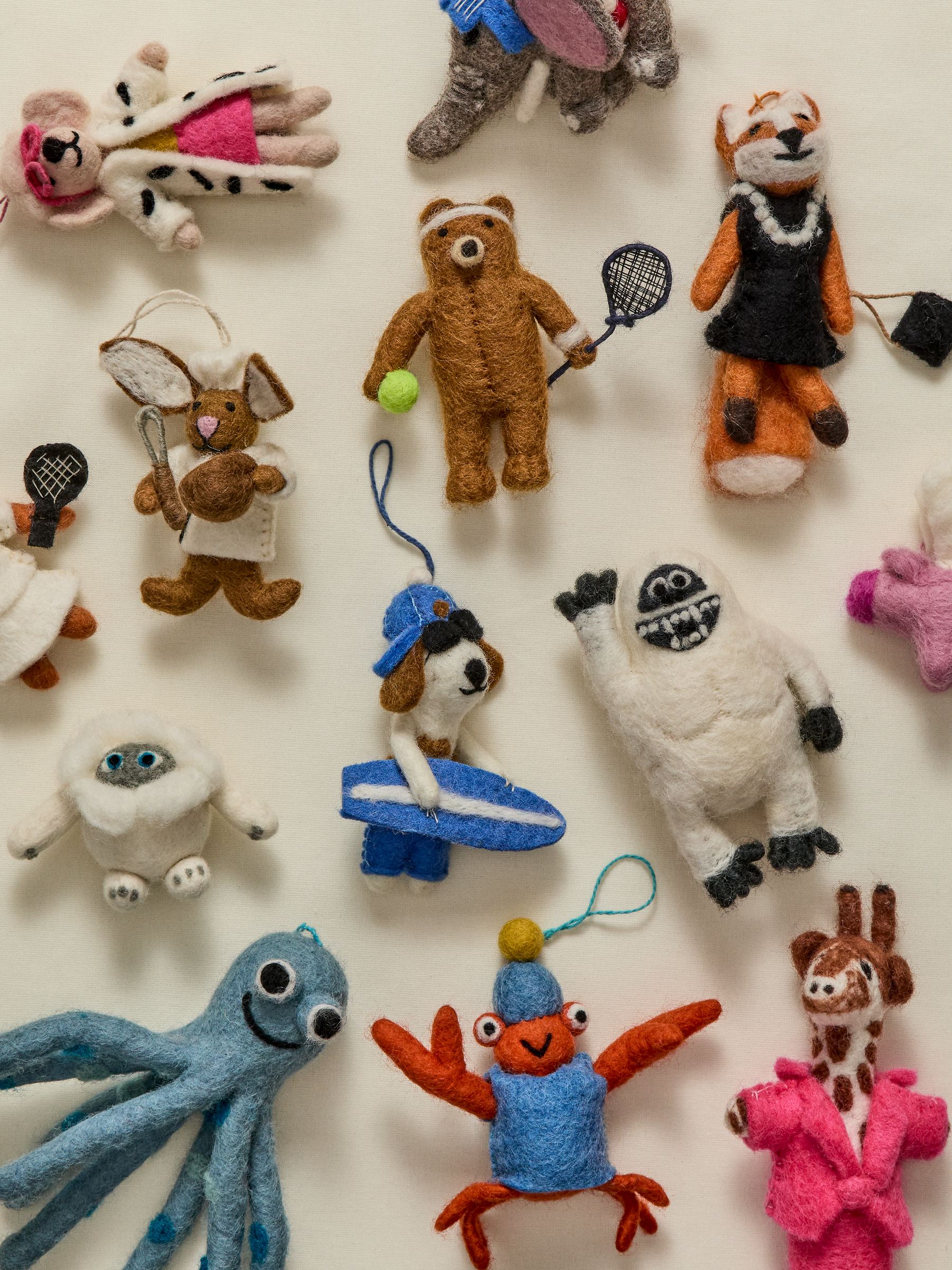 Felt So Good Fashion Fox - Red/Black - Homeware - StillMedia/Environmental - 1