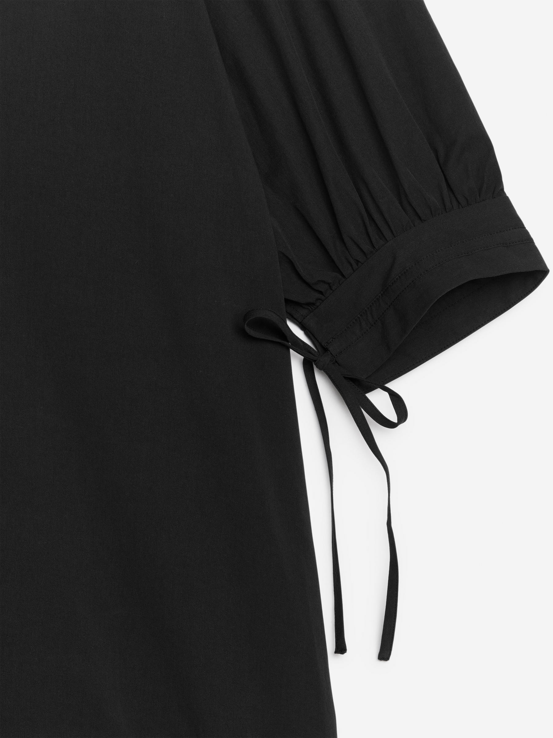 Miniklänning med puffärm - Svart - Oversized - Women - StillMedia/DescriptiveDetail - 2